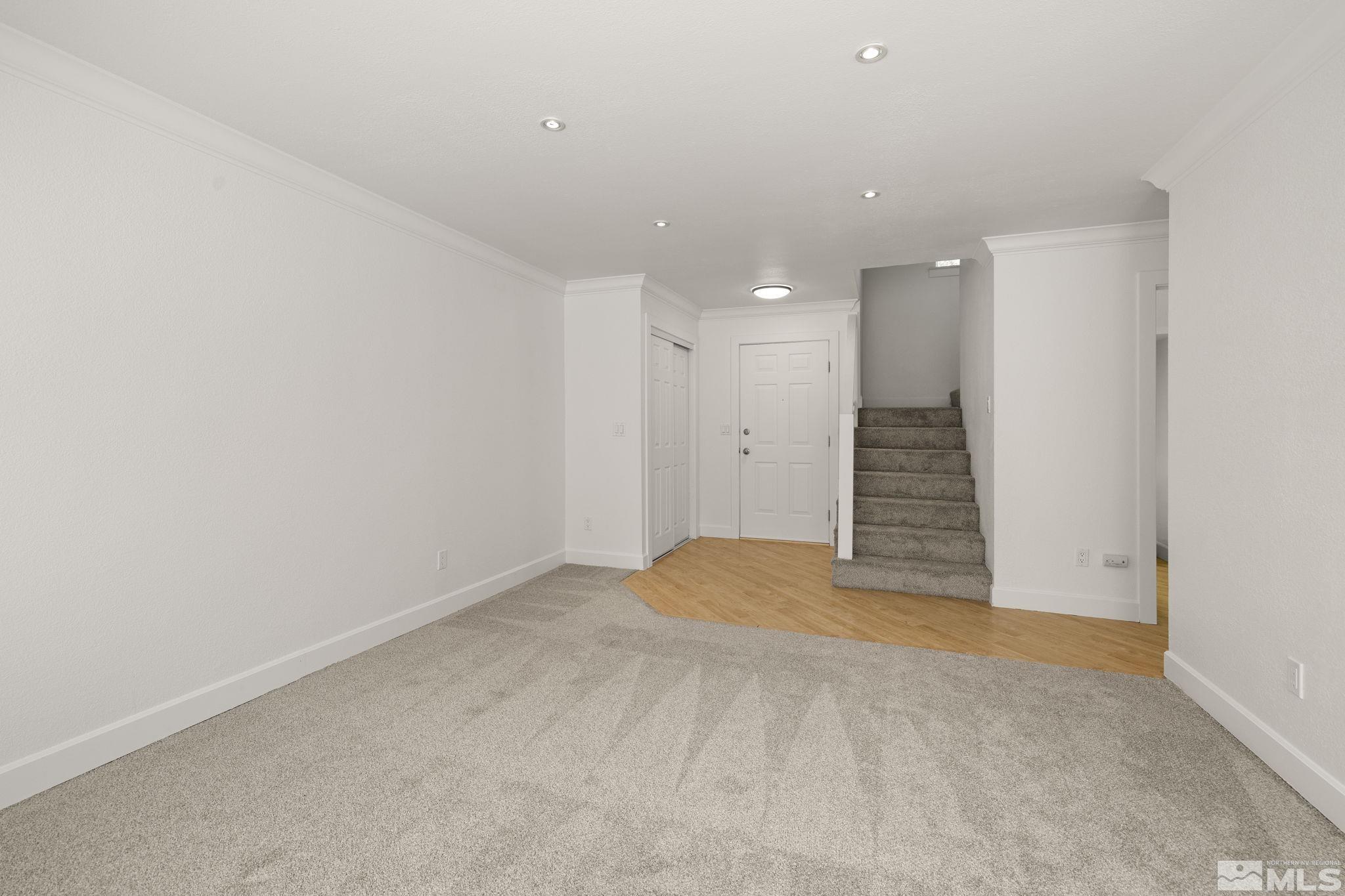 Photo #5: 240008978 Listing 