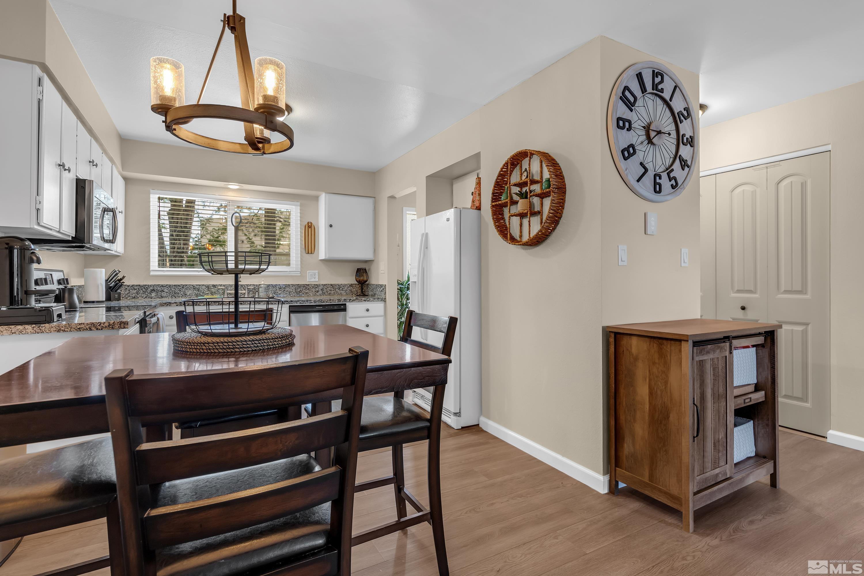 Photo #5: 240009107 Listing 