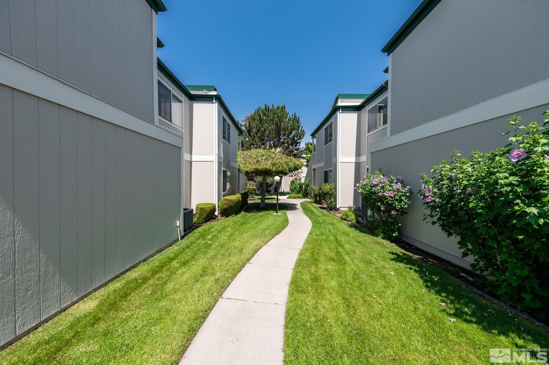Photo #3: 240009114 Listing 