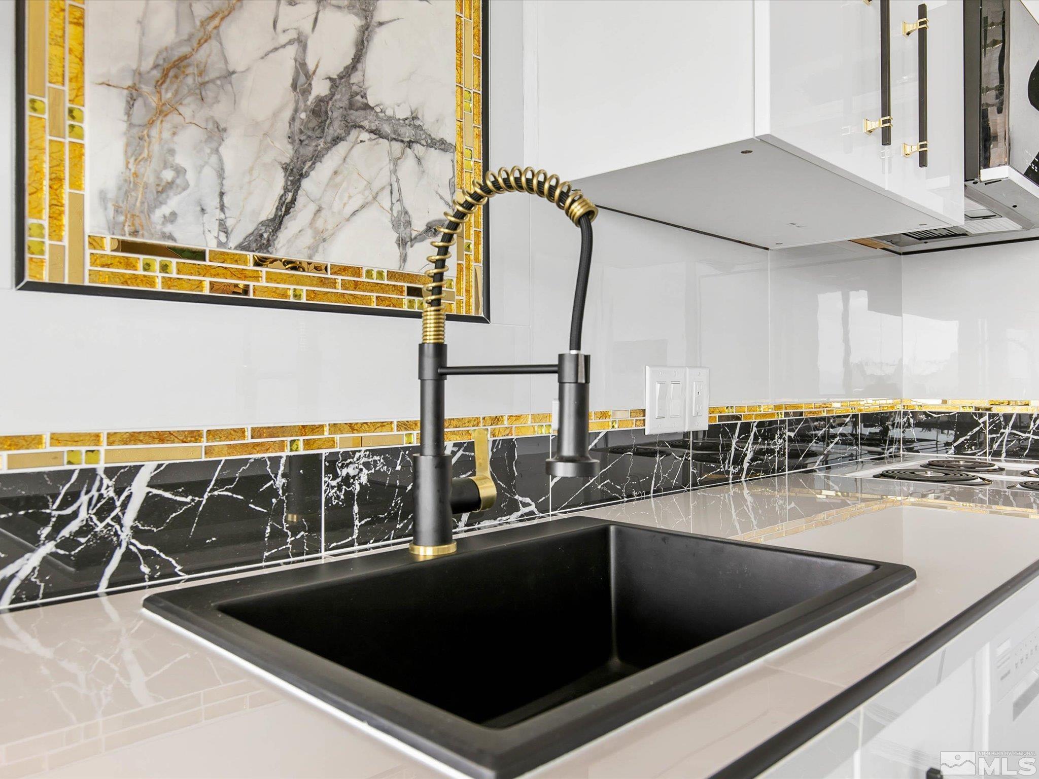 Photo #6: 240009230 Listing 