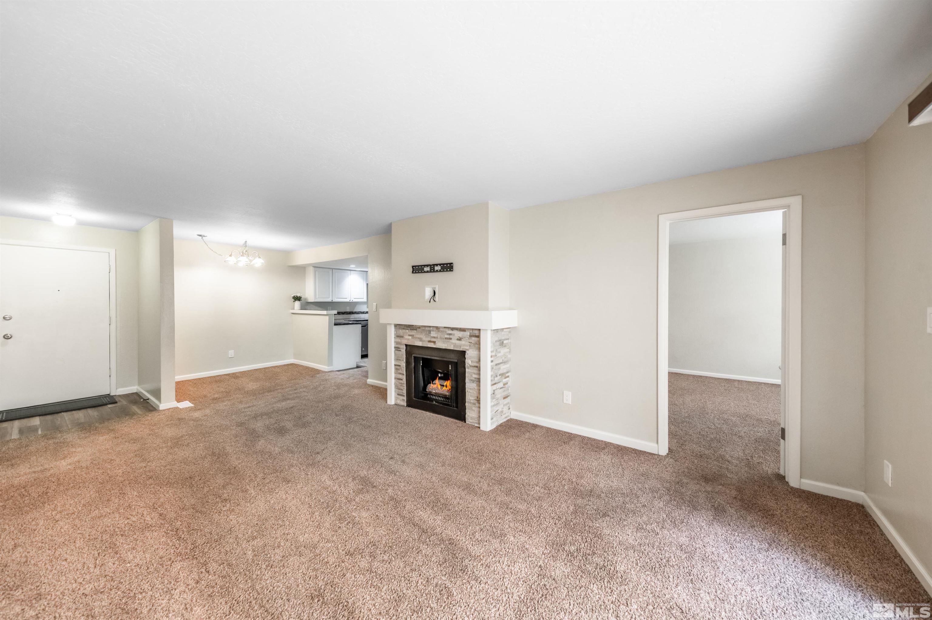 Photo #4: 240009351 Listing 