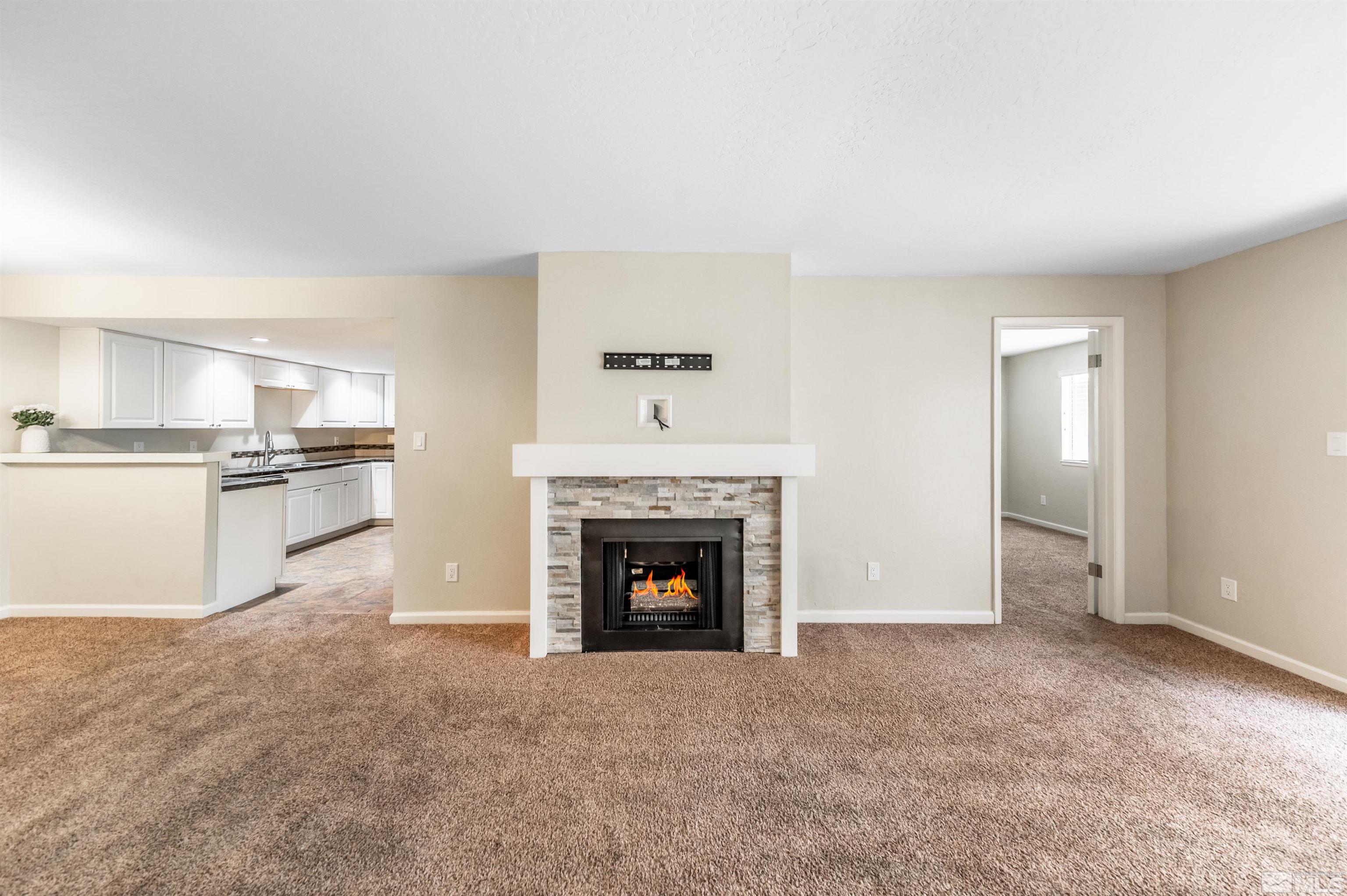 Photo #5: 240009351 Listing 