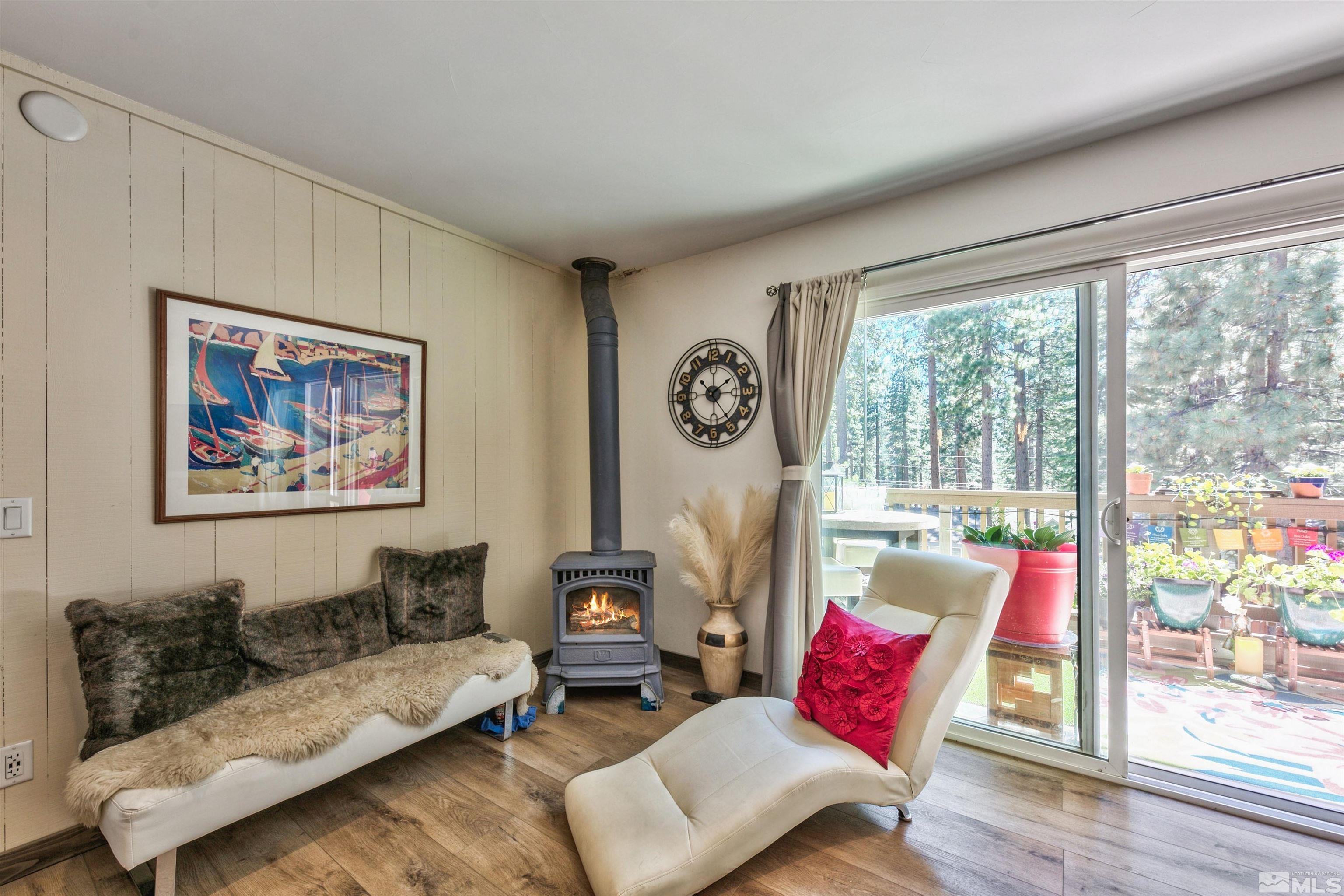 Photo #4: 240009404 Listing 