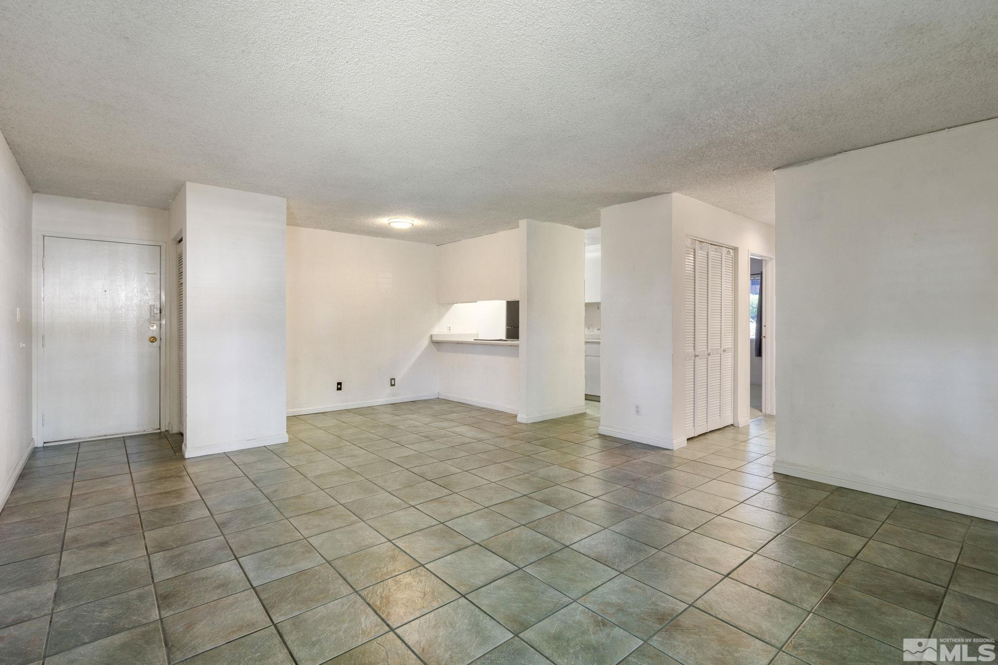 Photo #7: 240009413 Listing: Photo #7