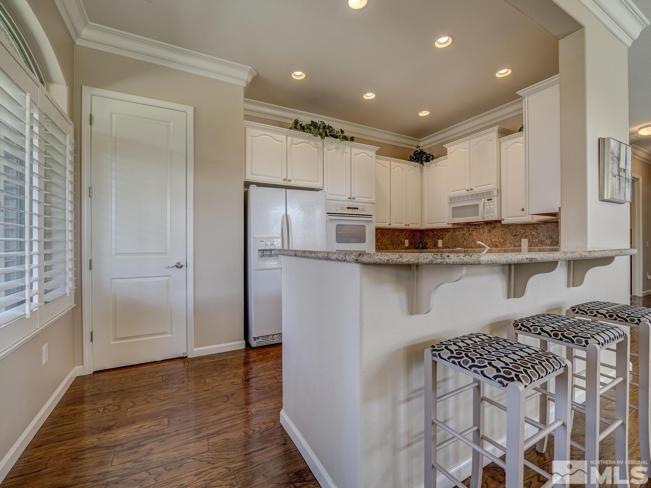 Photo #3: 240009451 Listing 