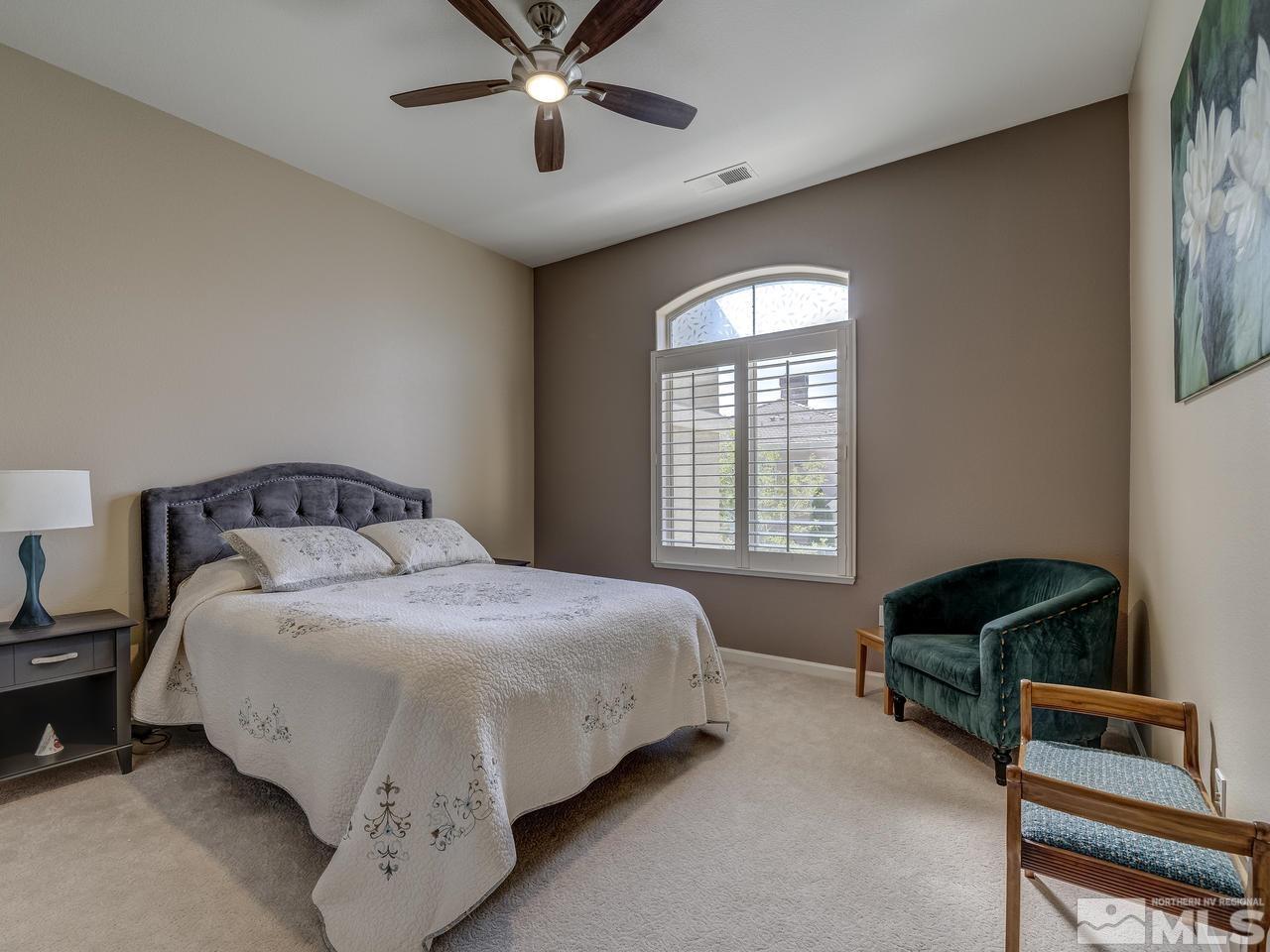 Photo #4: 240009451 Listing 