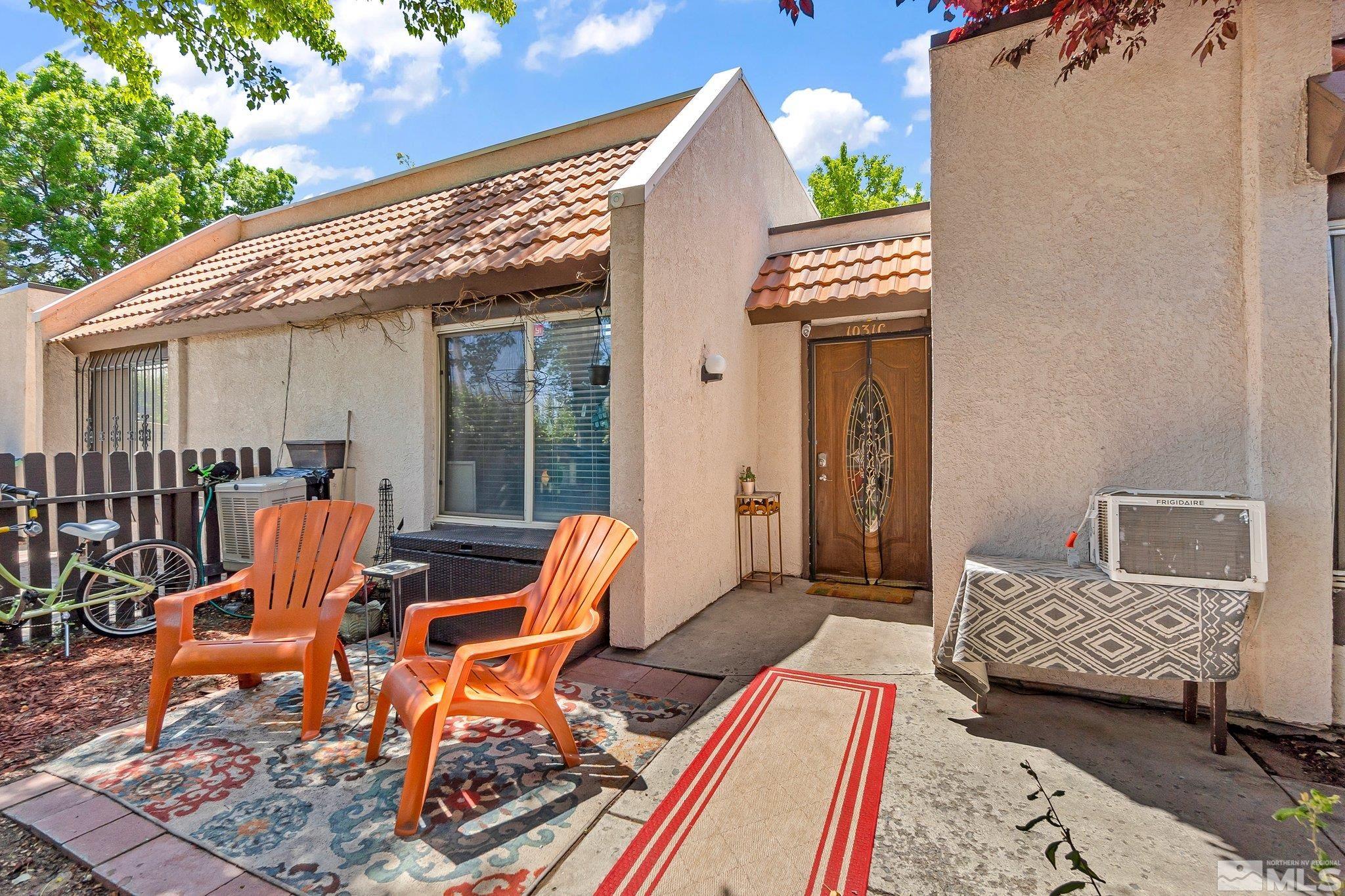 Photo #2: 240009575 Listing 