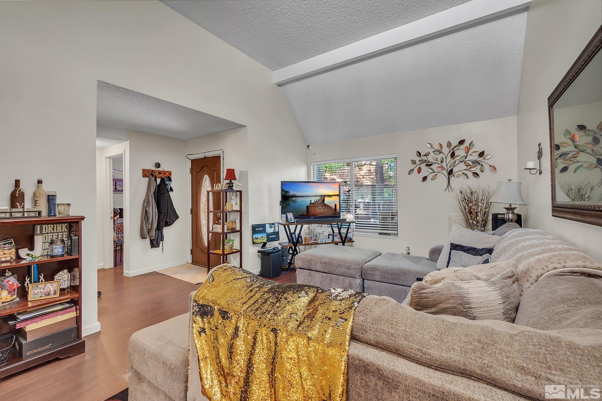 Photo #6: 240009575 Listing 