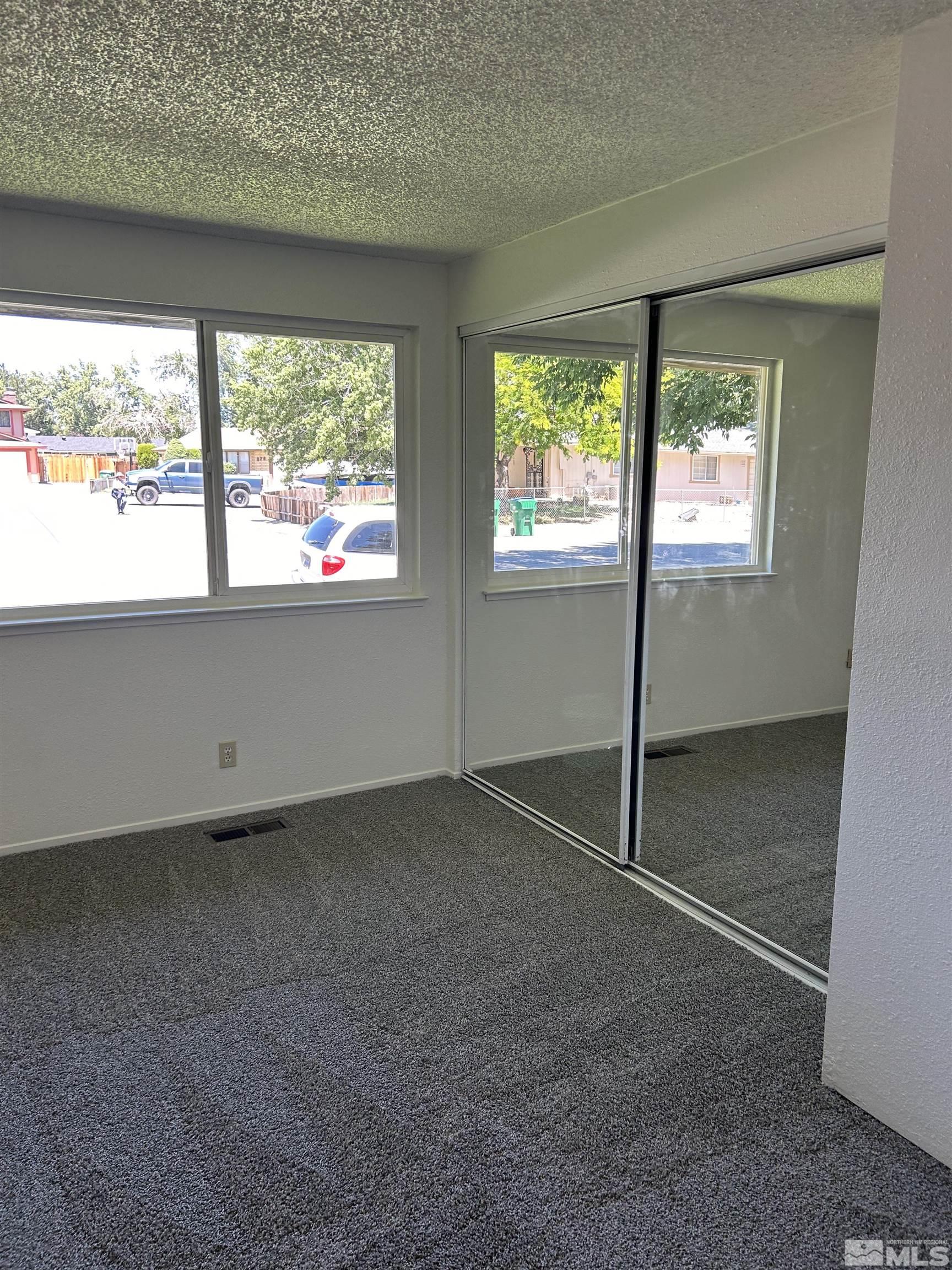 Photo #5: 240009653 Listing 