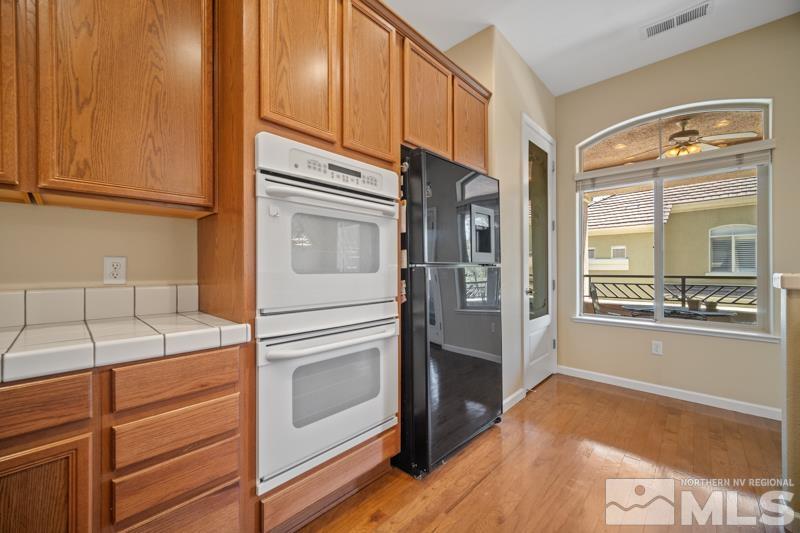 Photo #6: 240009670 Listing 