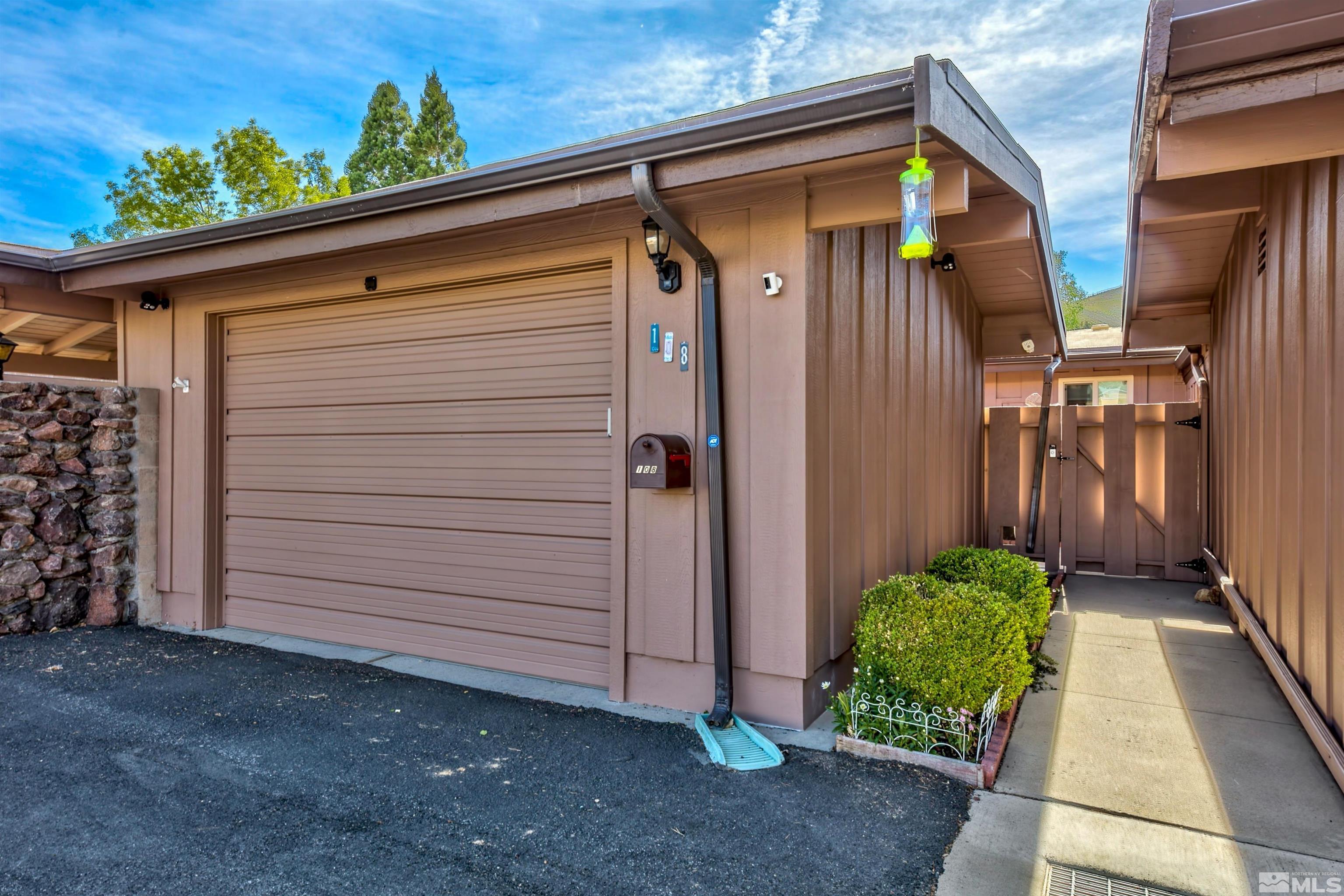 Photo #3: 240009705 Listing 