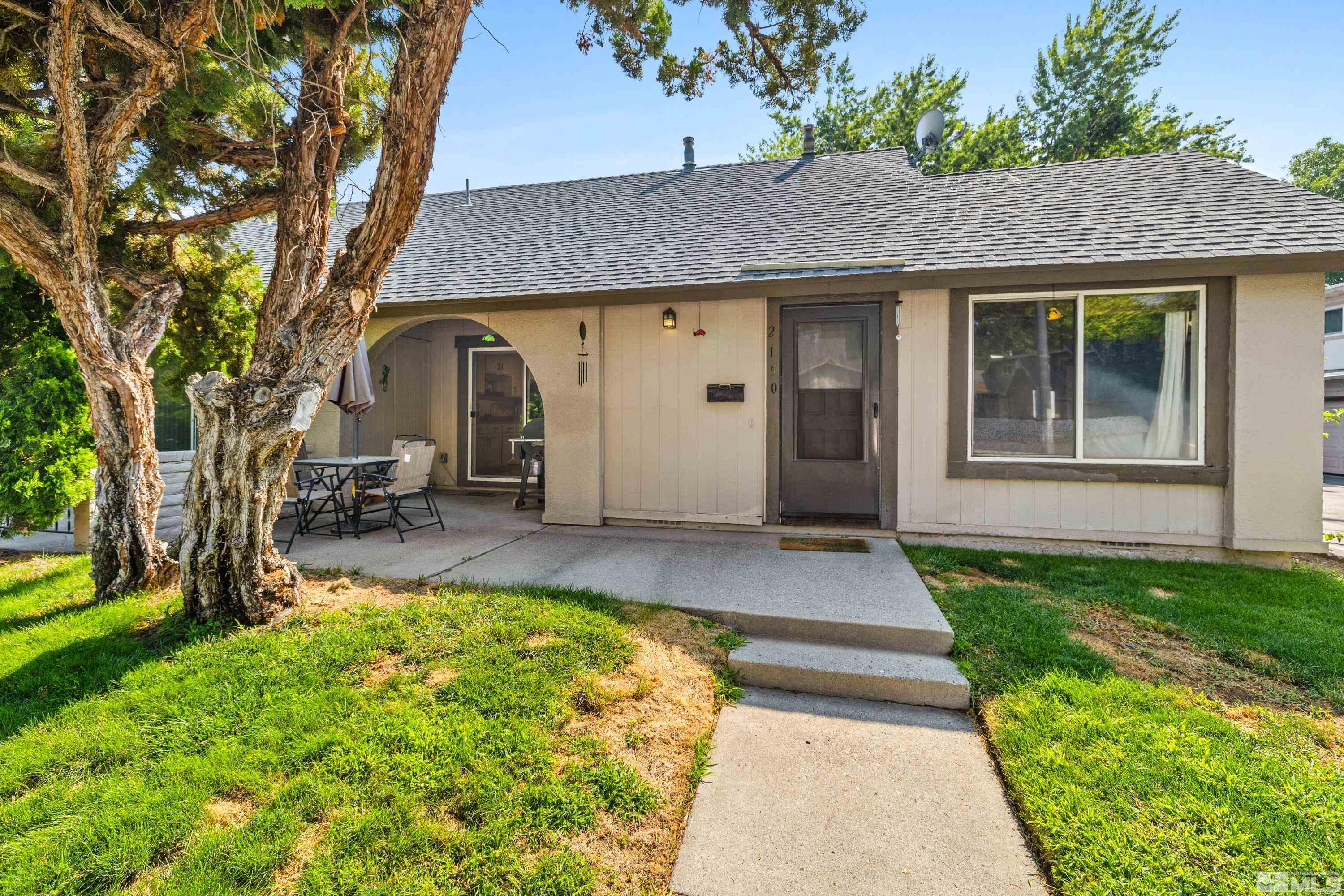 Photo #3: 240009877 Listing 