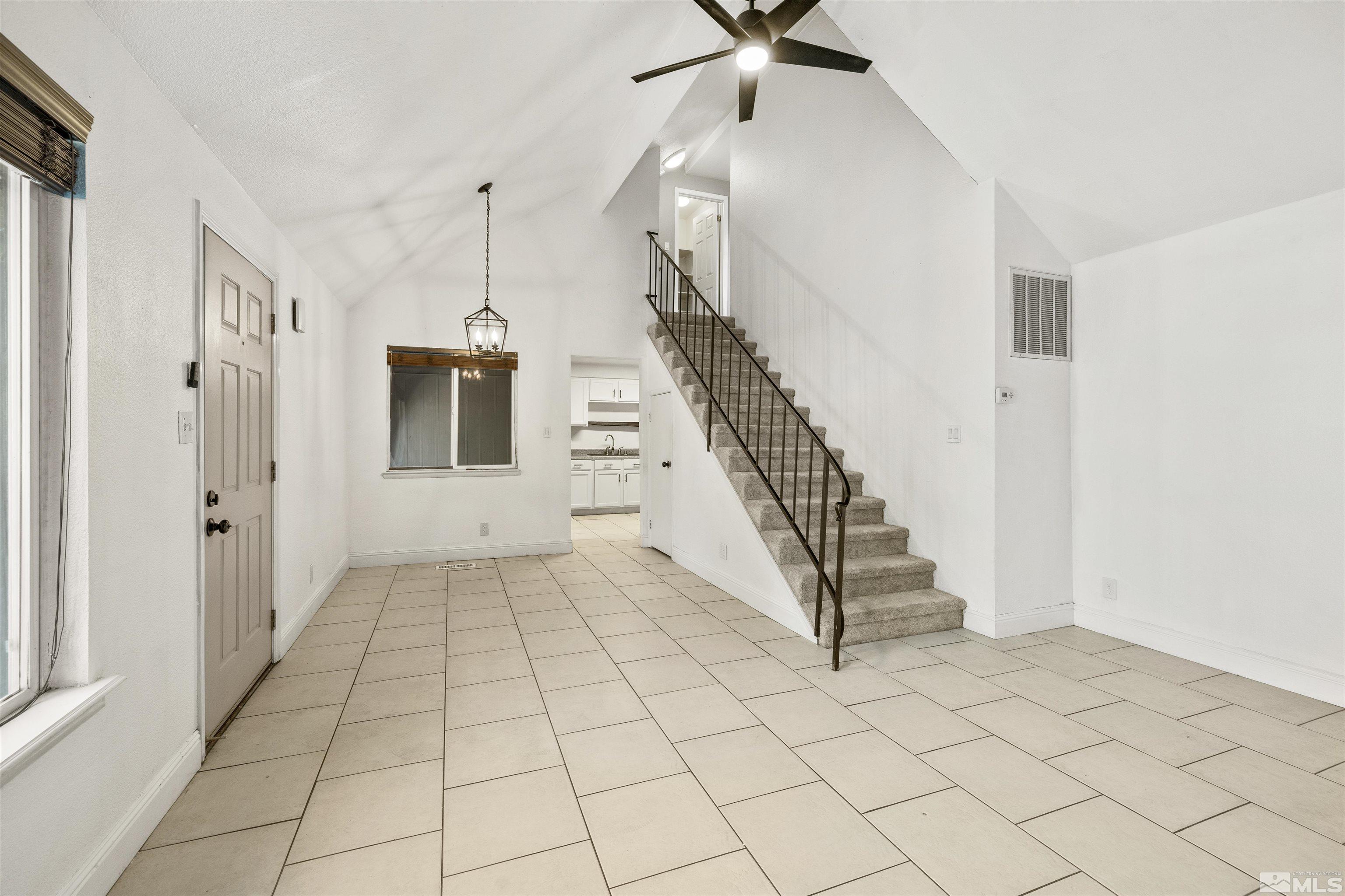 Photo #5: 240009877 Listing 