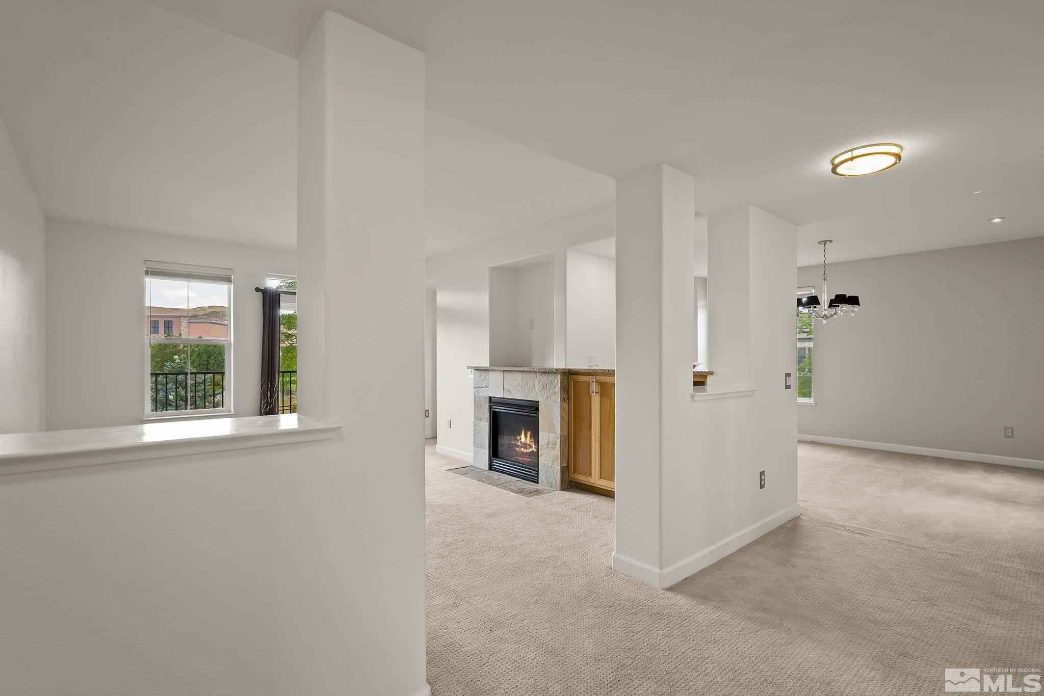 Photo #2: 240009912 Listing 