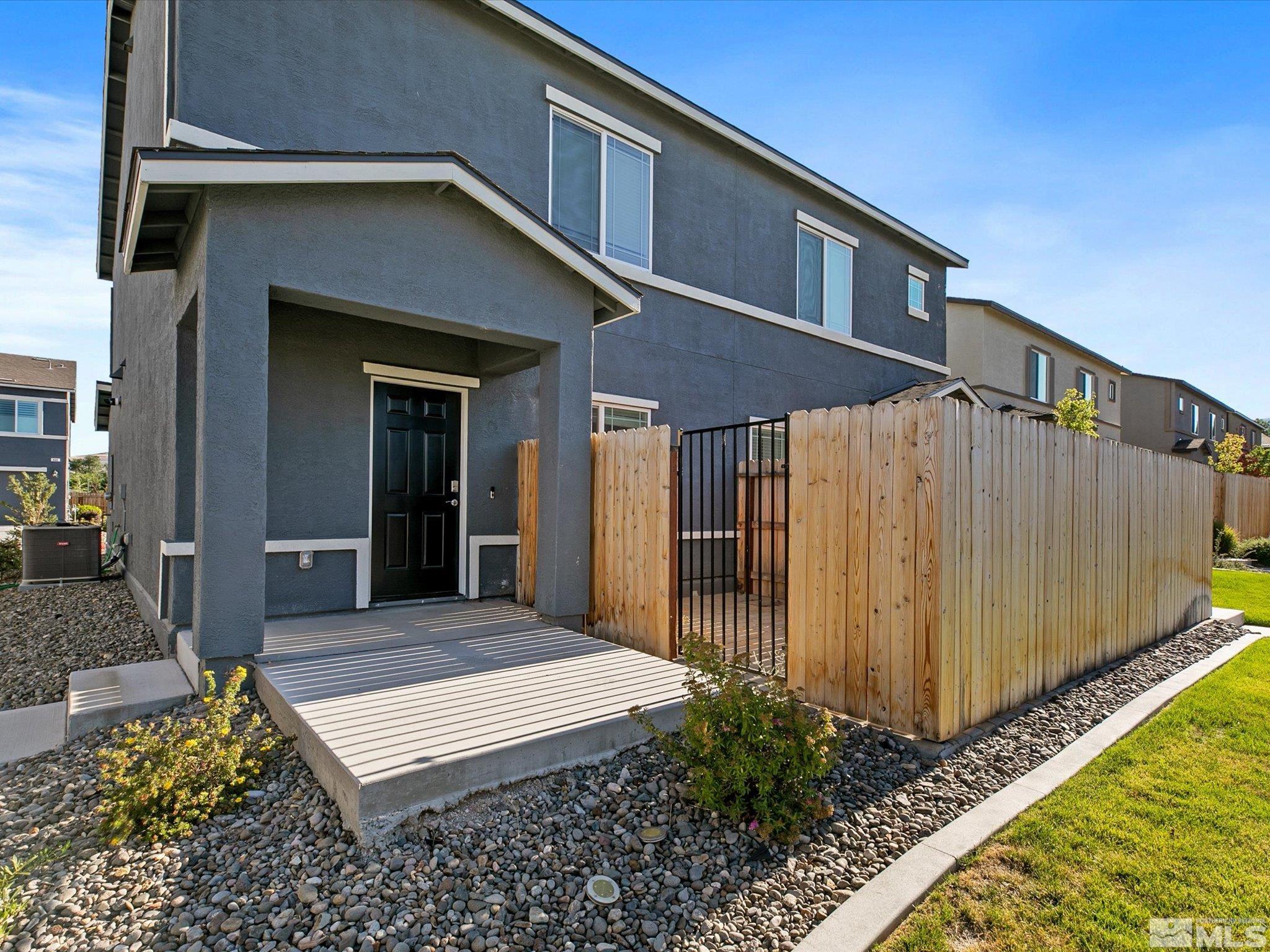 More Details about MLS # 240010033 : 405 AUTUMN BREEZE CIRCLE