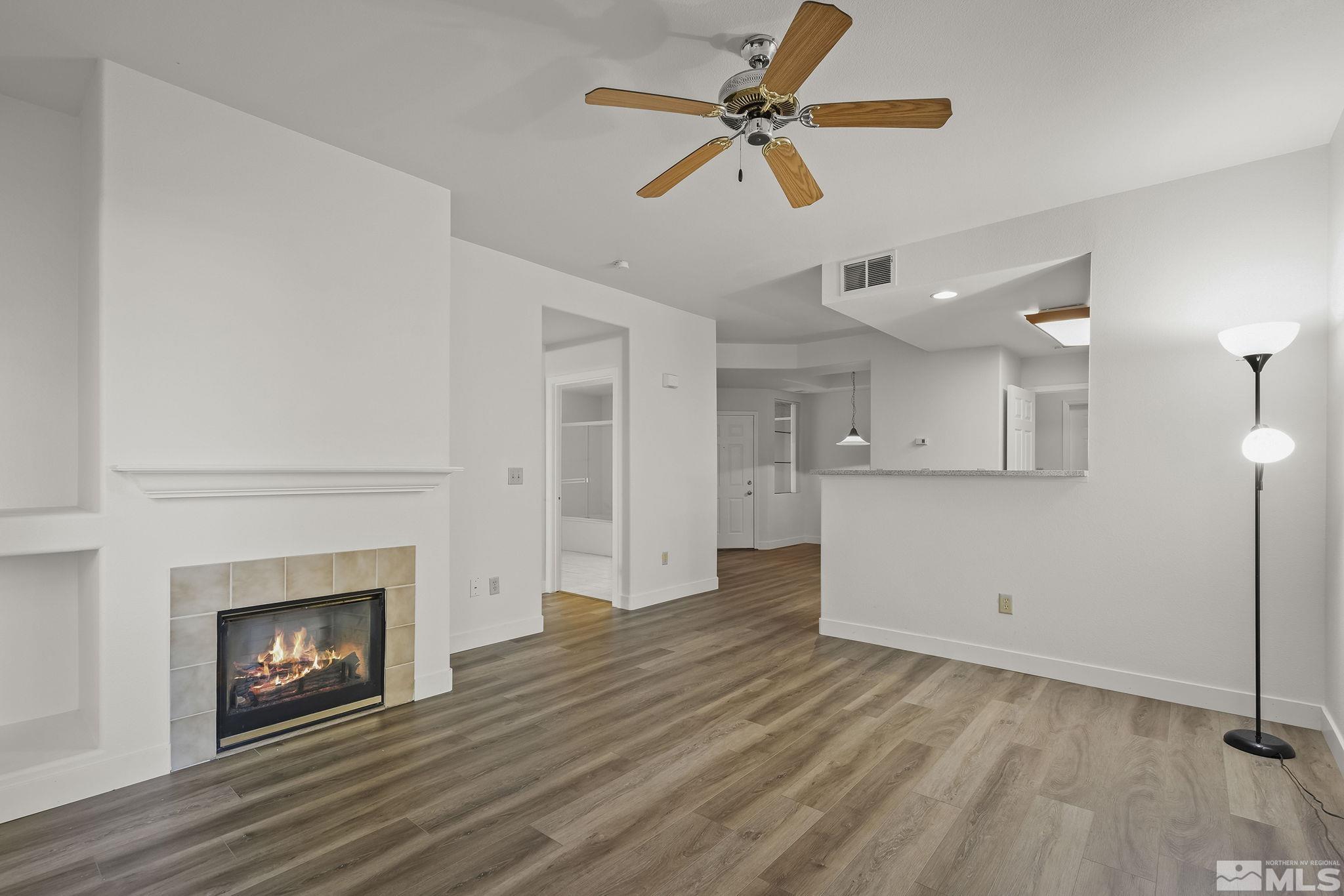Photo #2: 240010128 Listing 