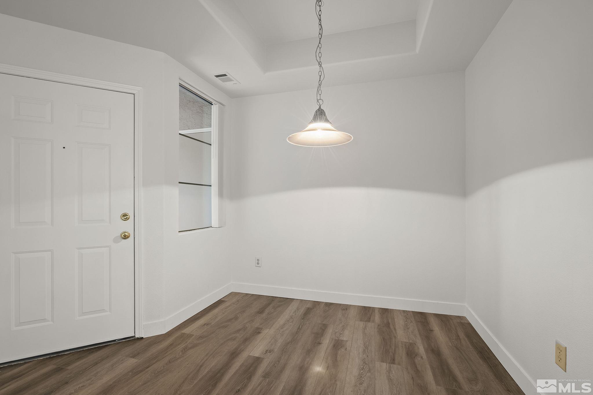 Photo #4: 240010128 Listing 