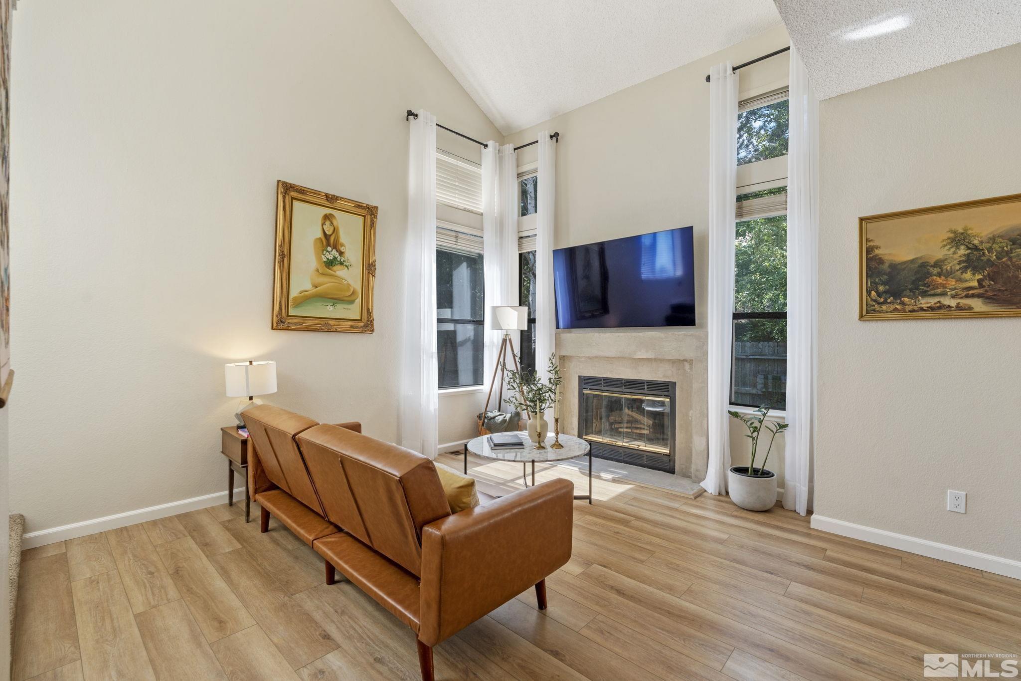 Photo #5: 240010221 Listing 