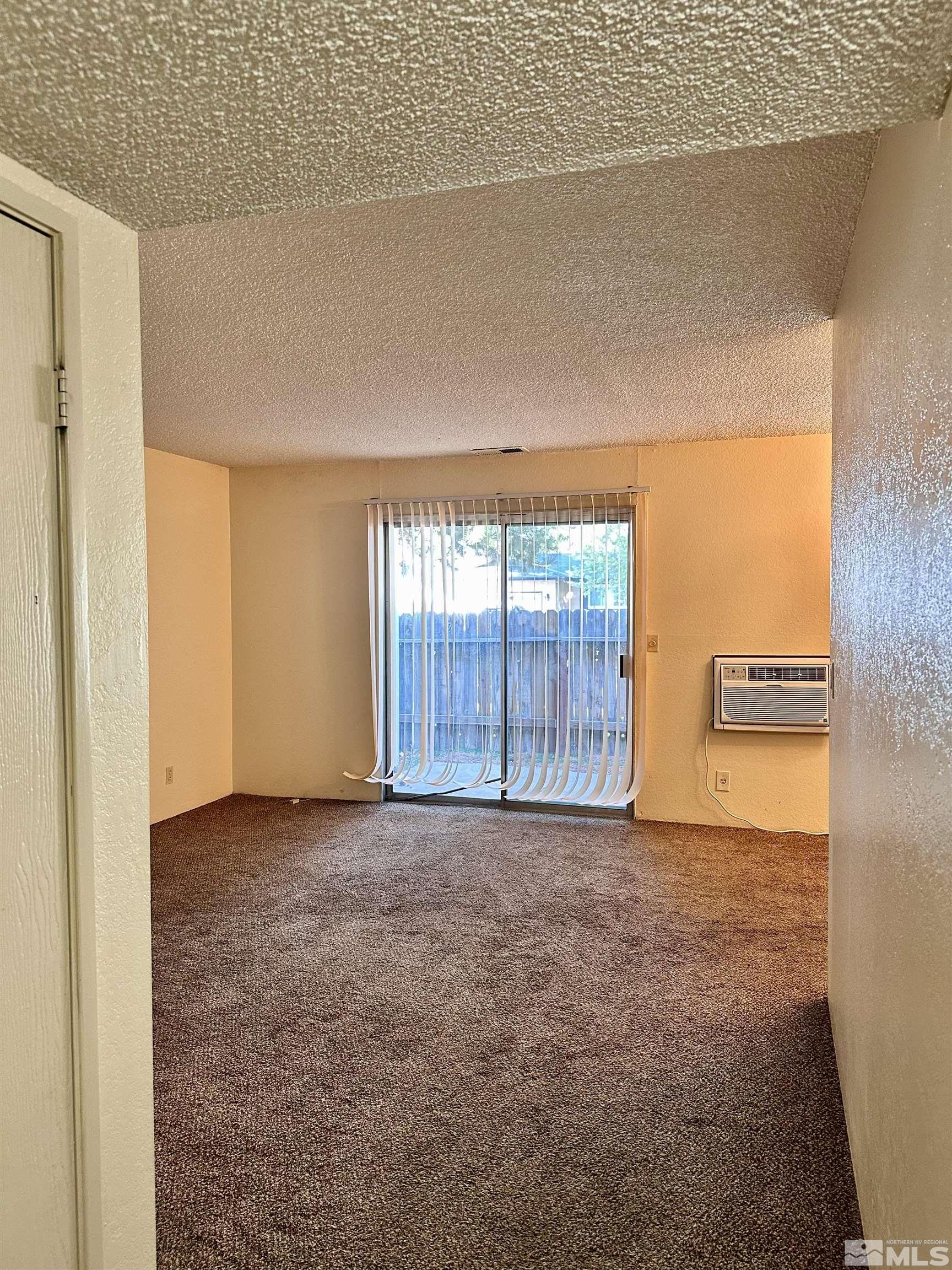 Photo #4: 240010291 Listing: Photo #4