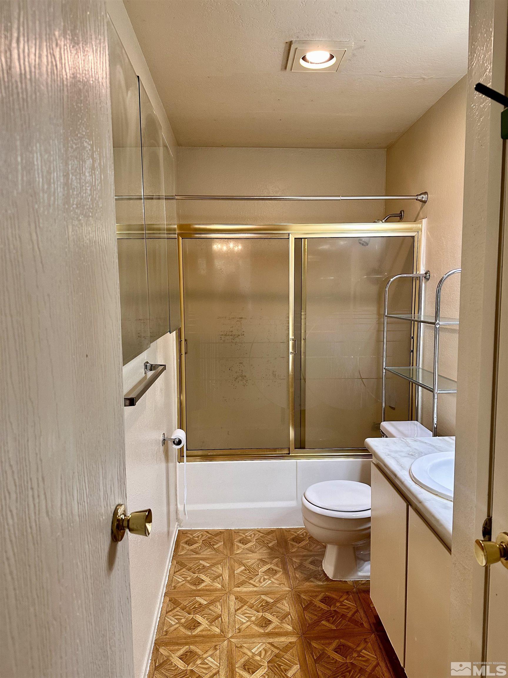 Photo #6: 240010291 Listing: Photo #6