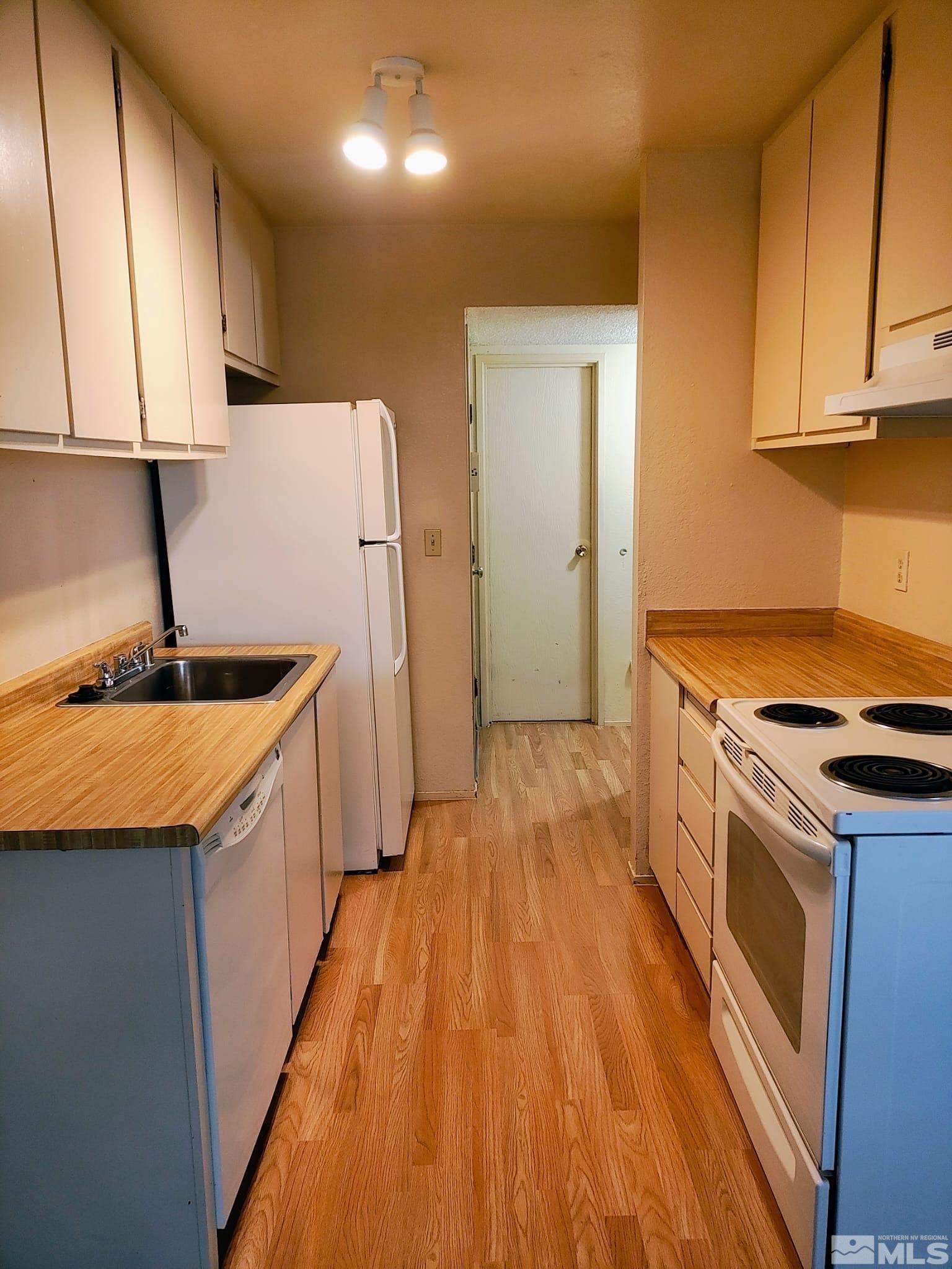 Photo #8: 240010291 Listing: Photo #8