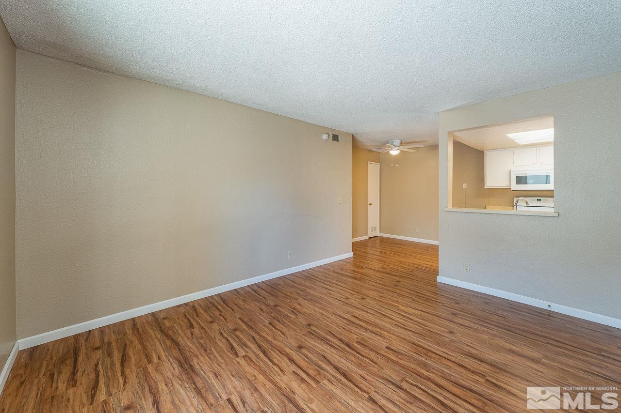 Photo #5: 240010333 Listing 
