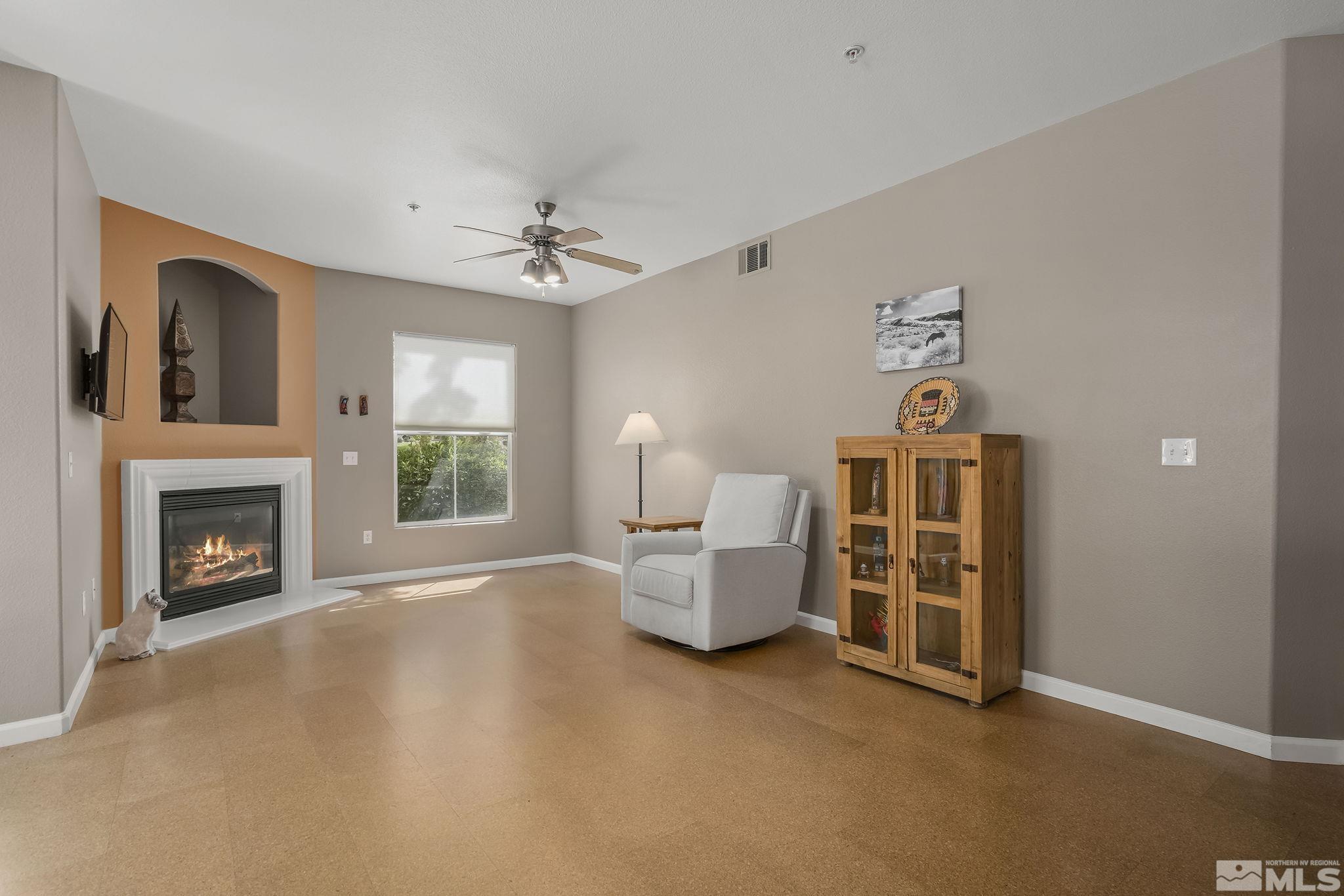 Photo #5: 240010355 Listing 