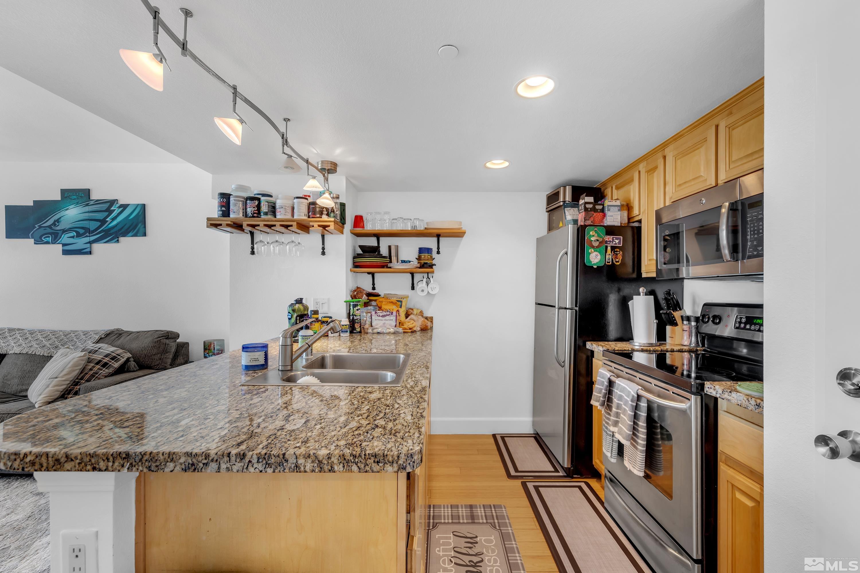 Photo #6: 240010369 Listing 