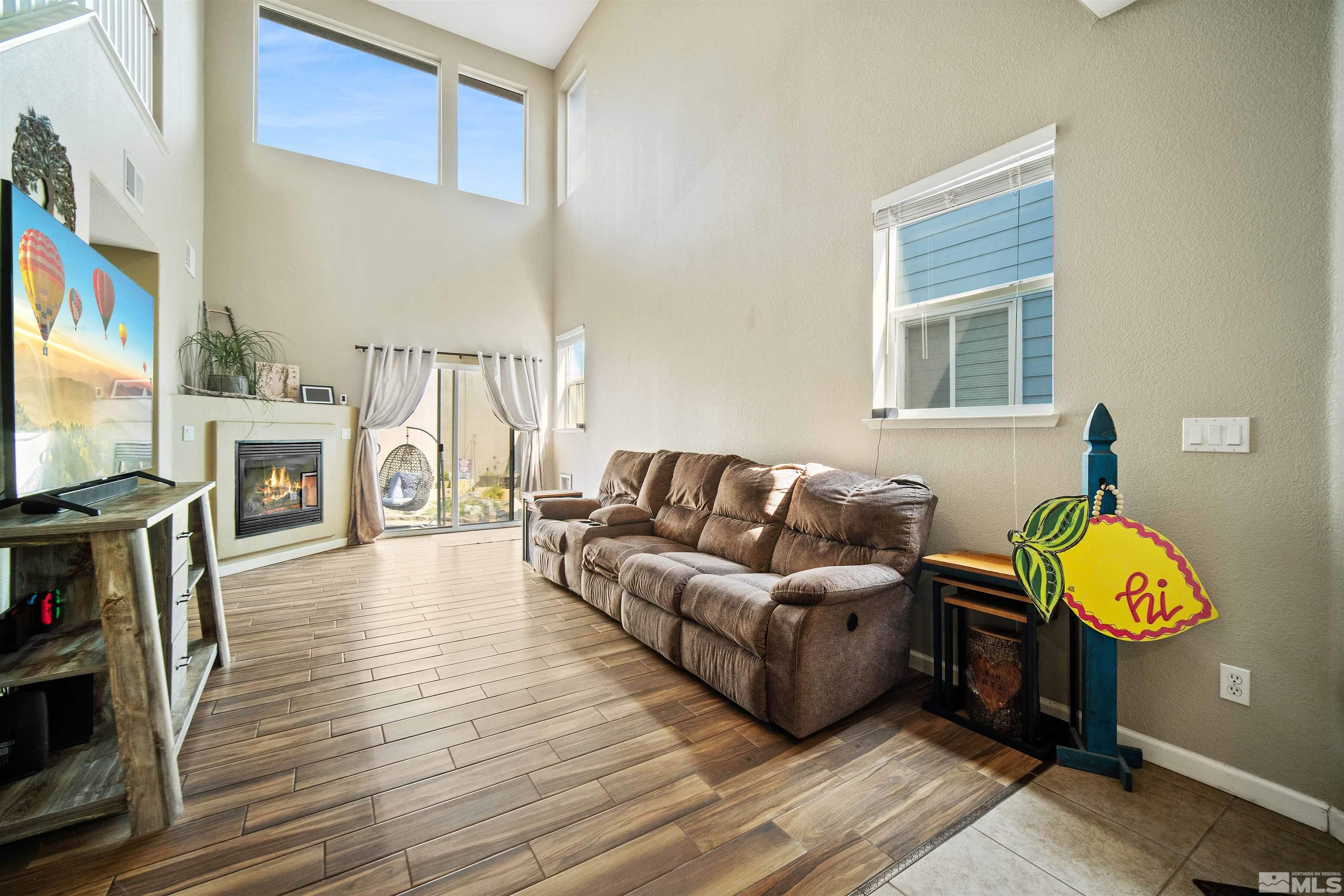 Photo #5: 240010385 Listing 