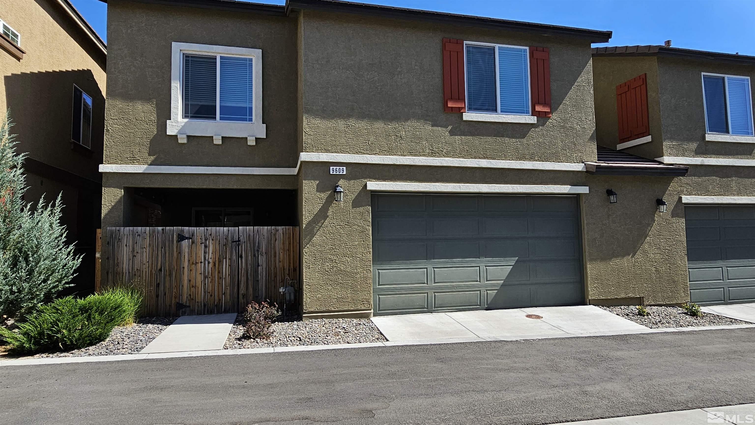 Photo #2: 240010394 Listing 