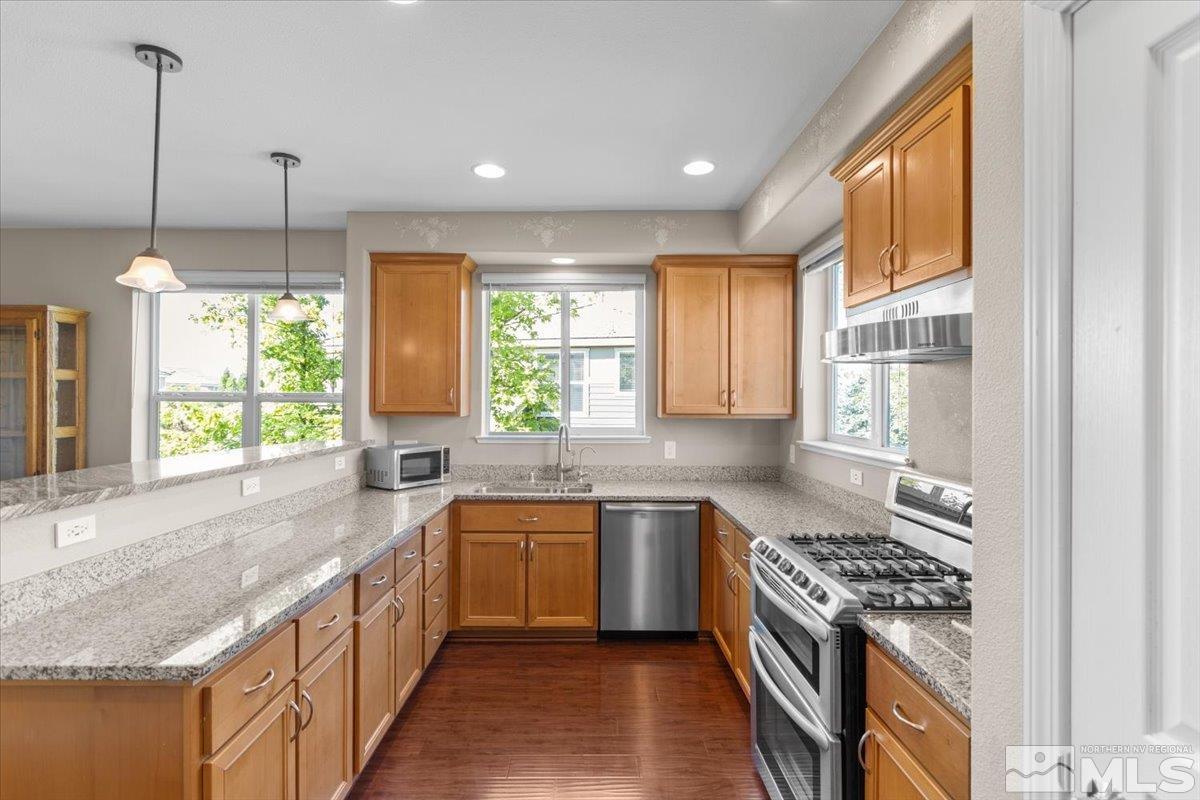 Photo #5: 240010404 Listing 