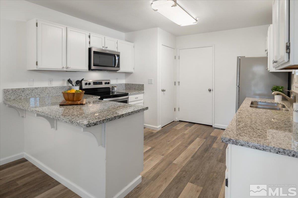 Photo #6: 240010471 Listing 