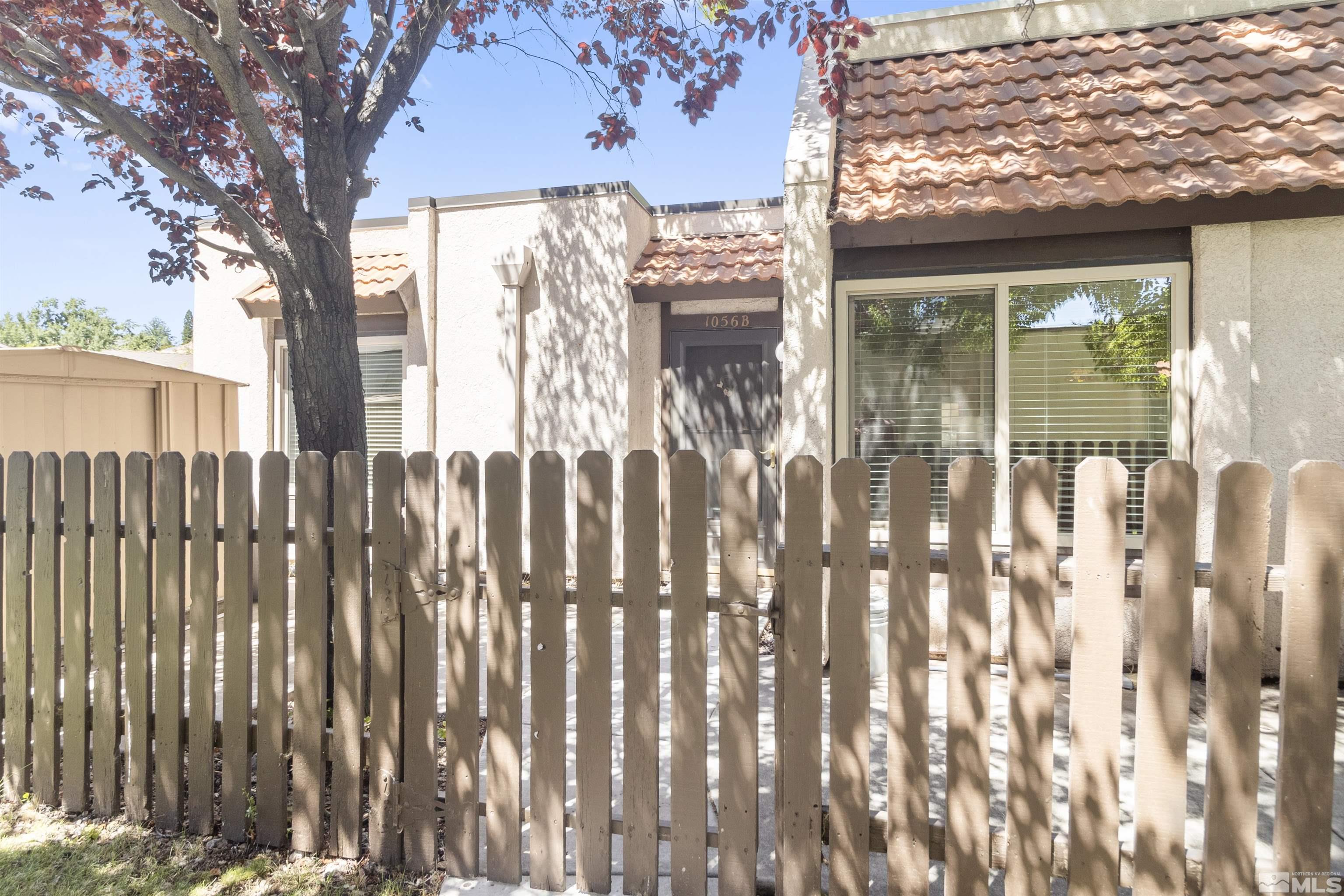 Photo #3: 240010528 Listing 