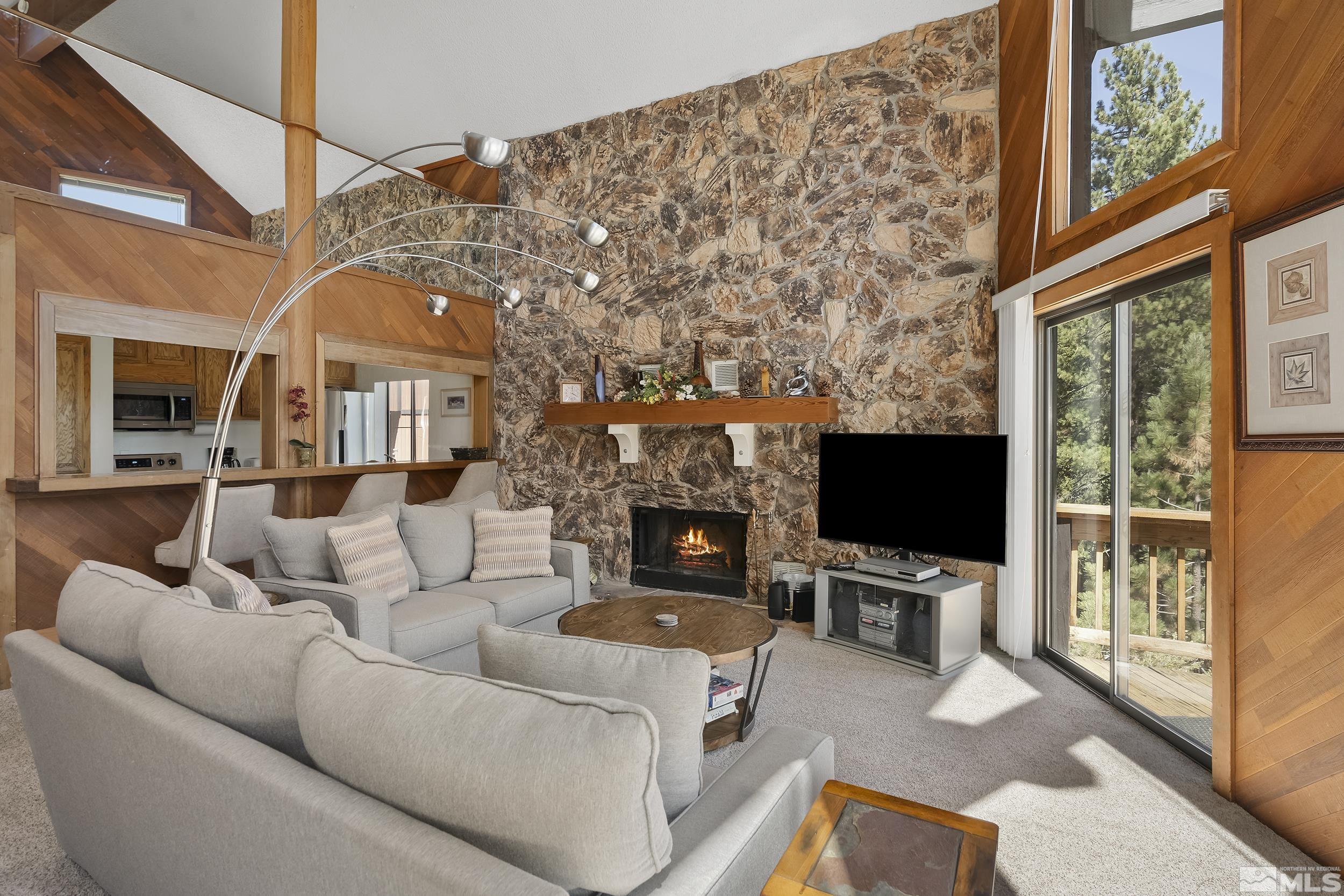 Photo #5: 240010553 Listing 