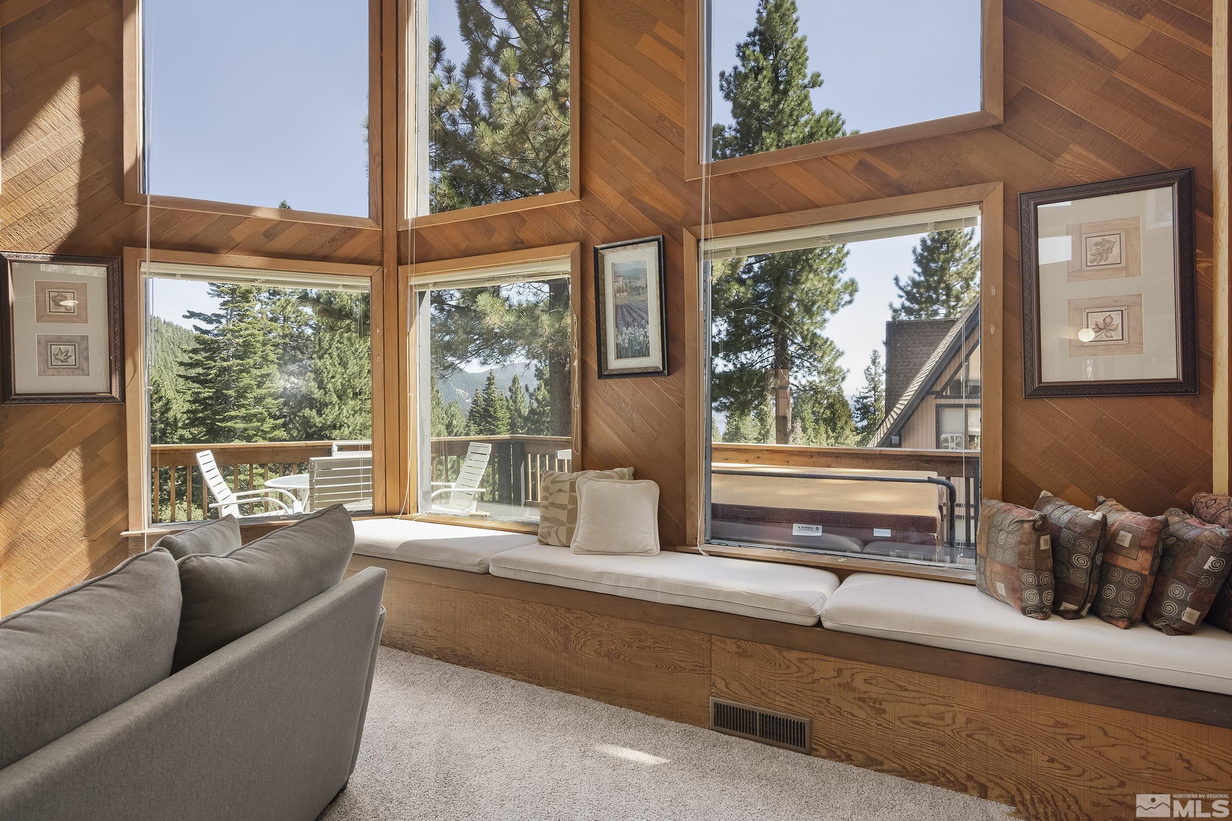 Photo #6: 240010553 Listing 