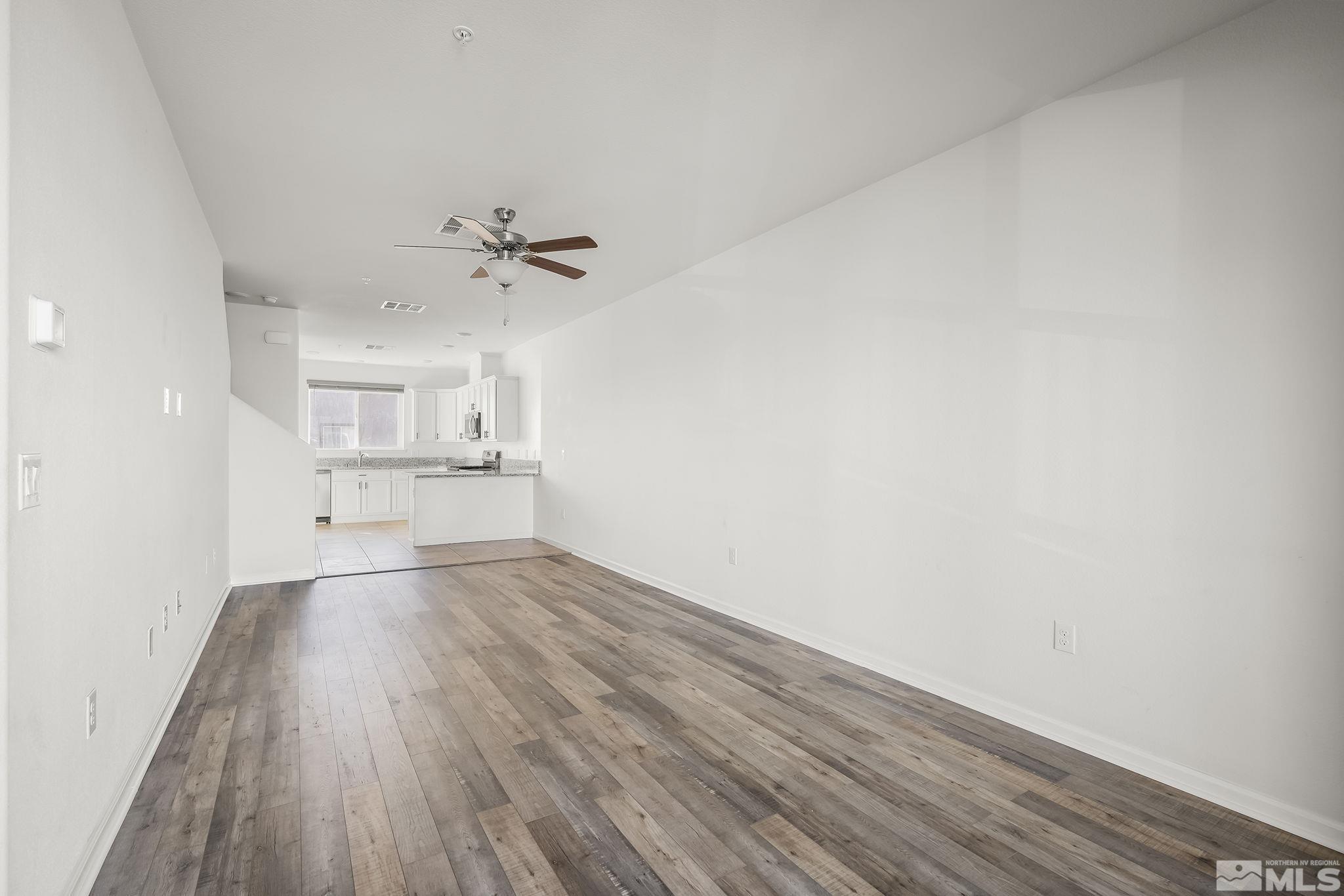 Photo #5: 240010669 Listing 