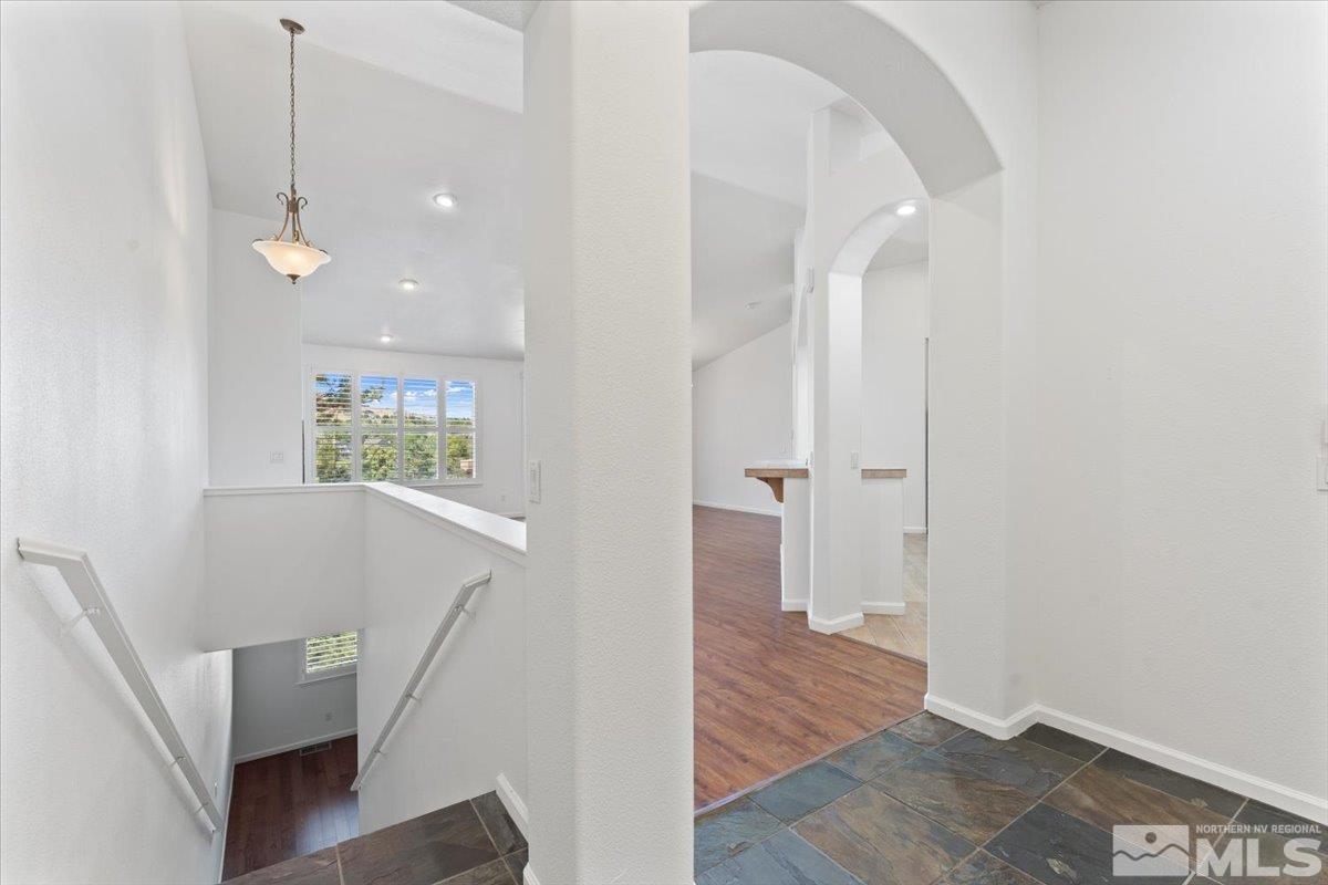 Photo #6: 240010672 Listing 