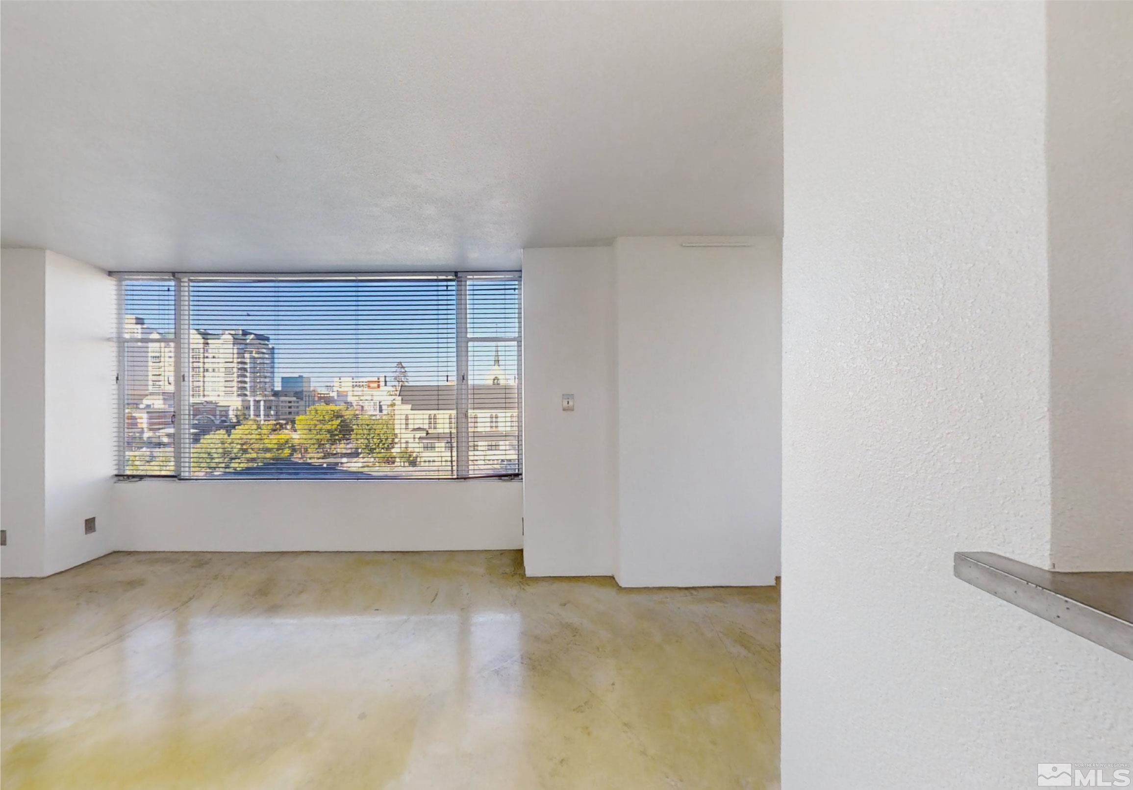 Photo #4: 240010699 Listing 
