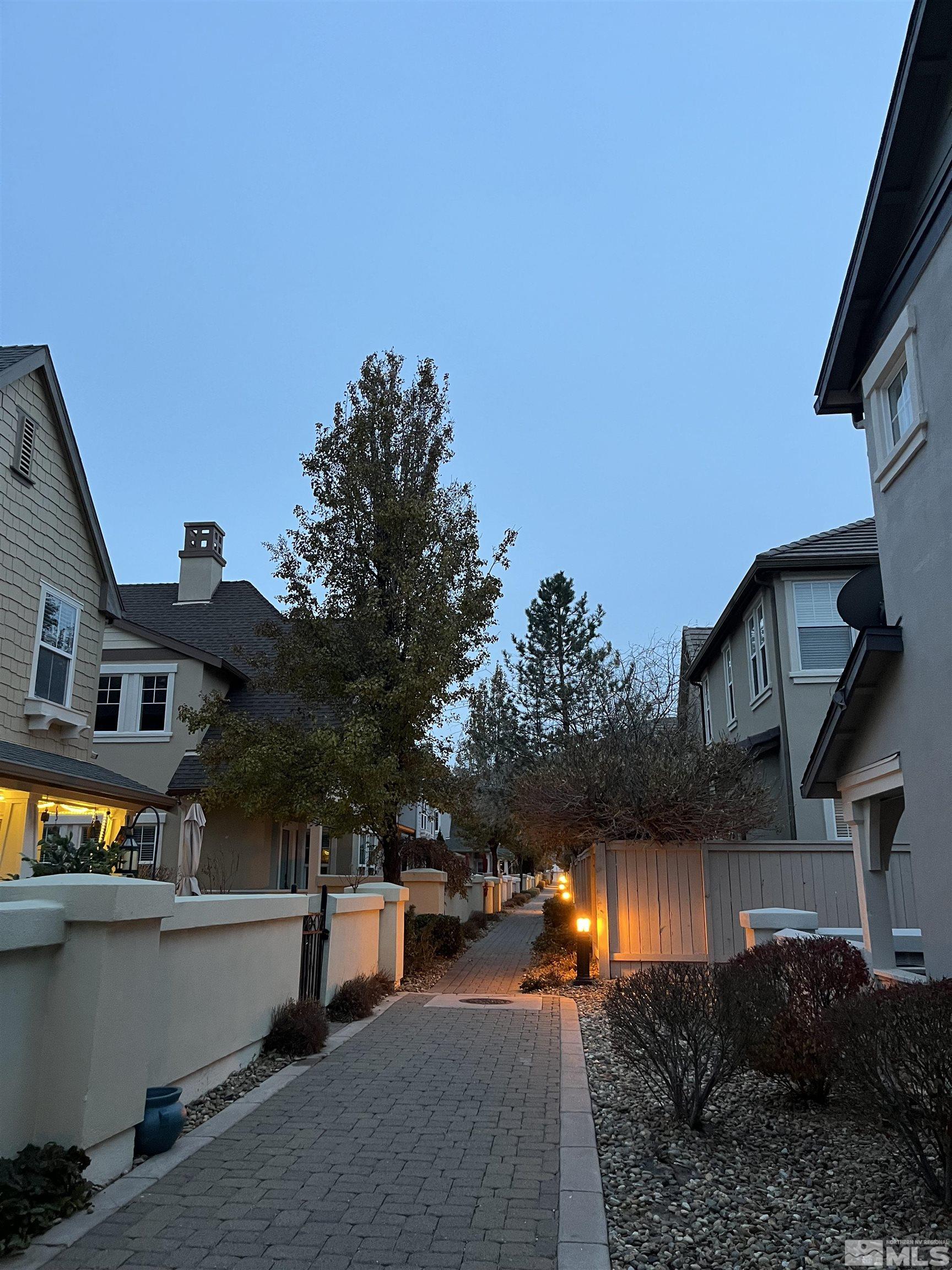 Photo #5: 240010705 Listing 
