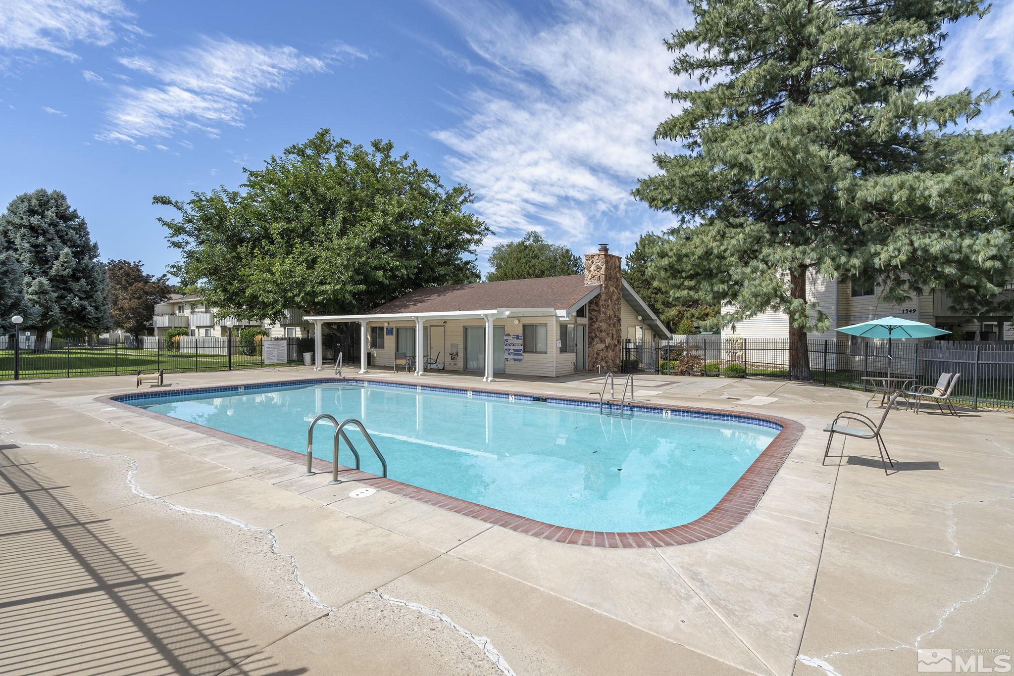 Photo #2: 240010725 Listing 