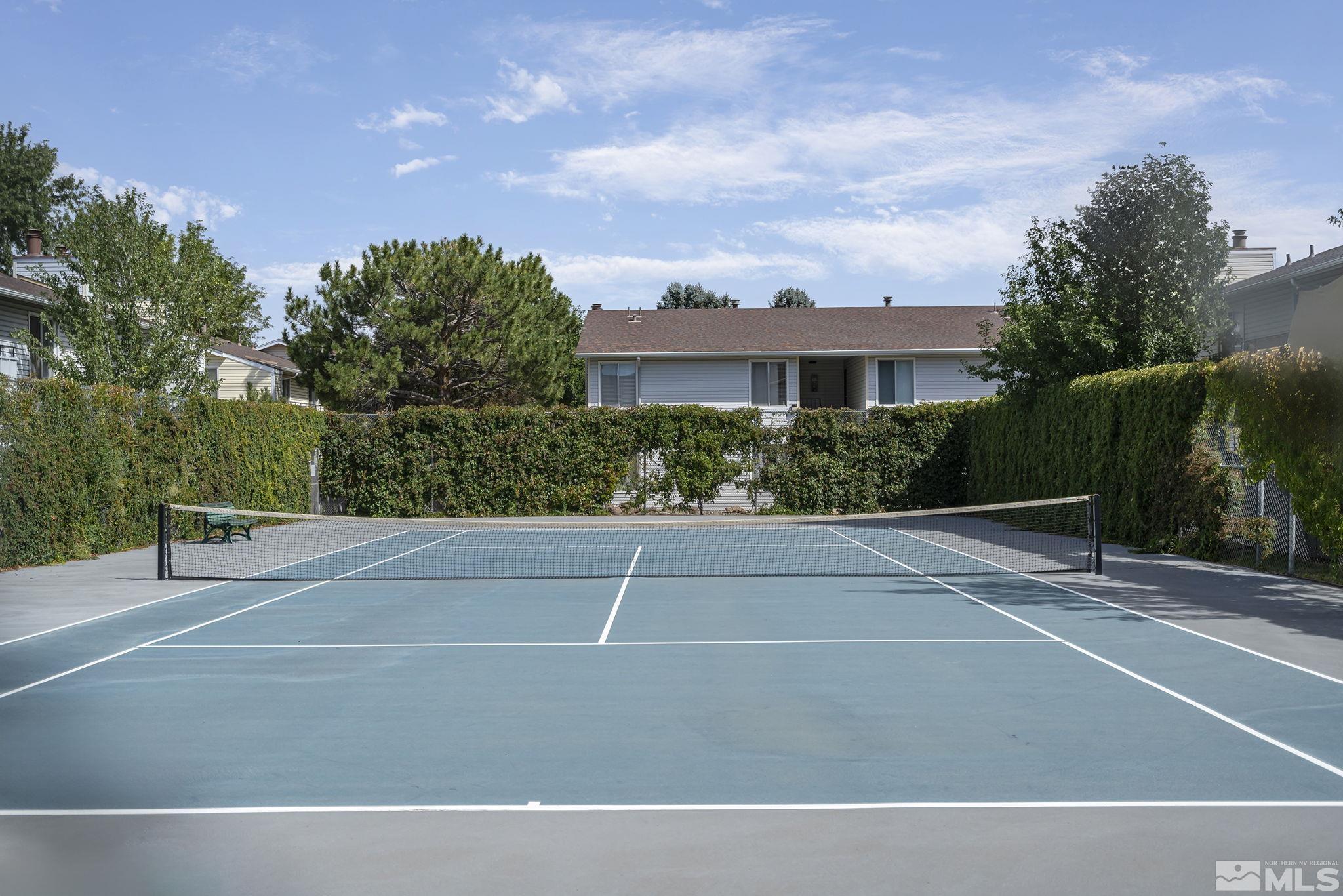 Photo #3: 240010725 Listing 