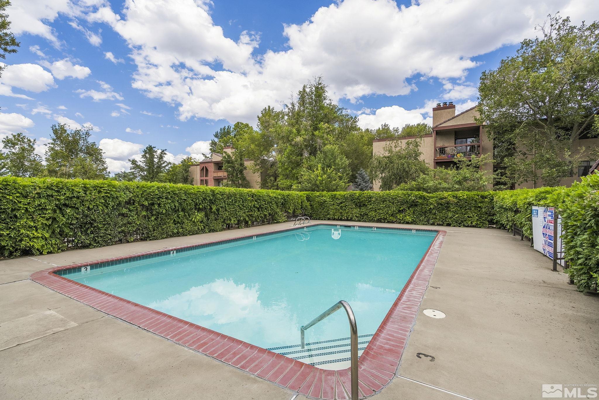 Photo #5: 240010798 Listing 