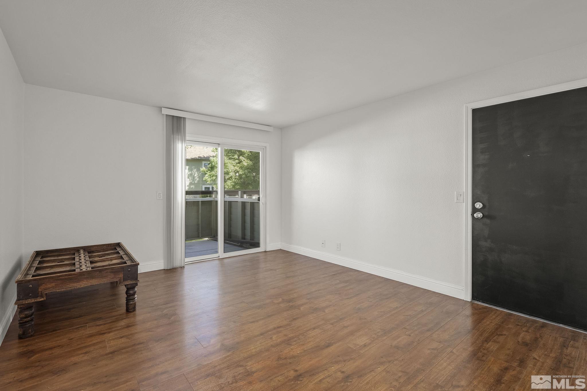 Photo #4: 240010845 Listing 