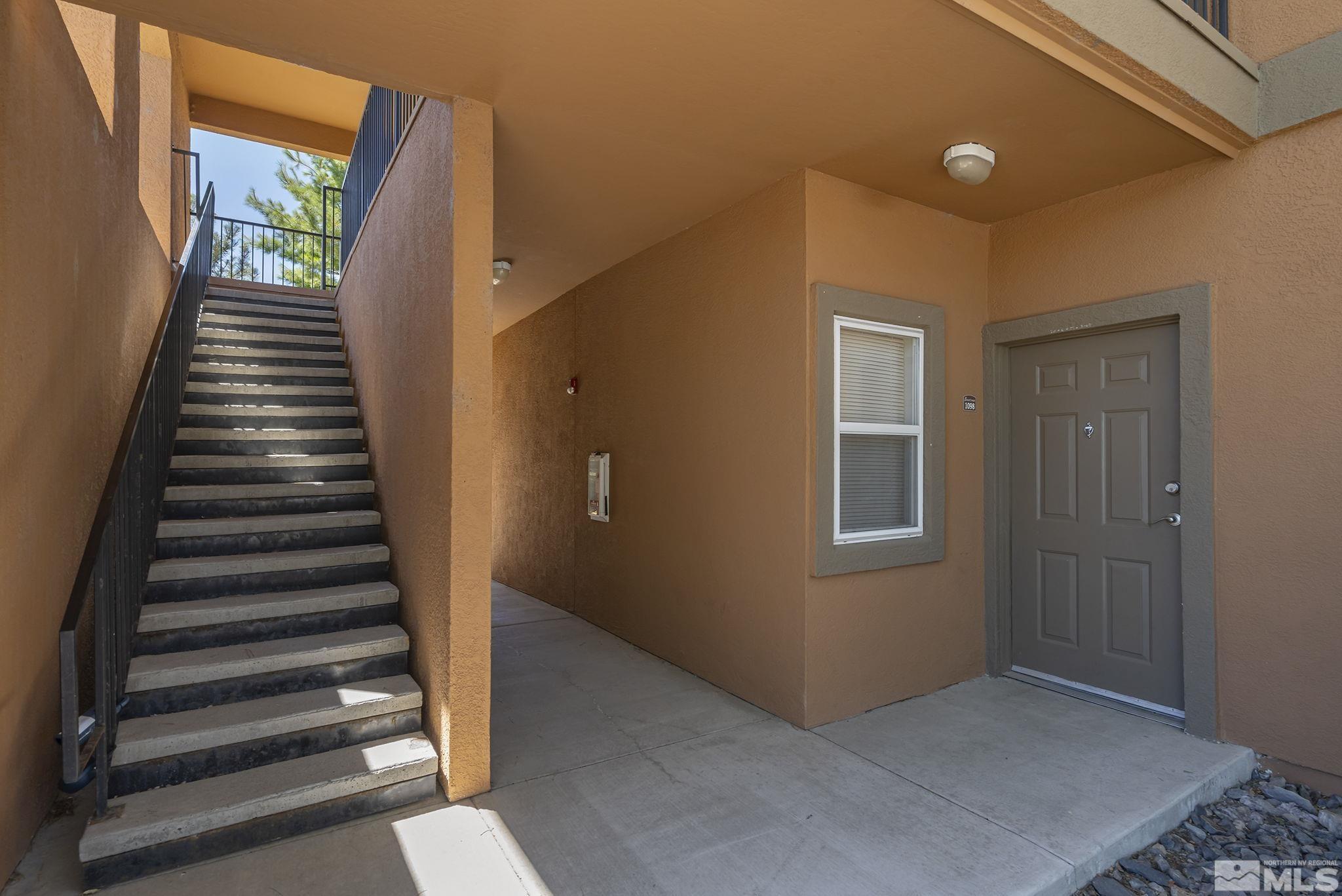 Photo #3: 240010896 Listing 