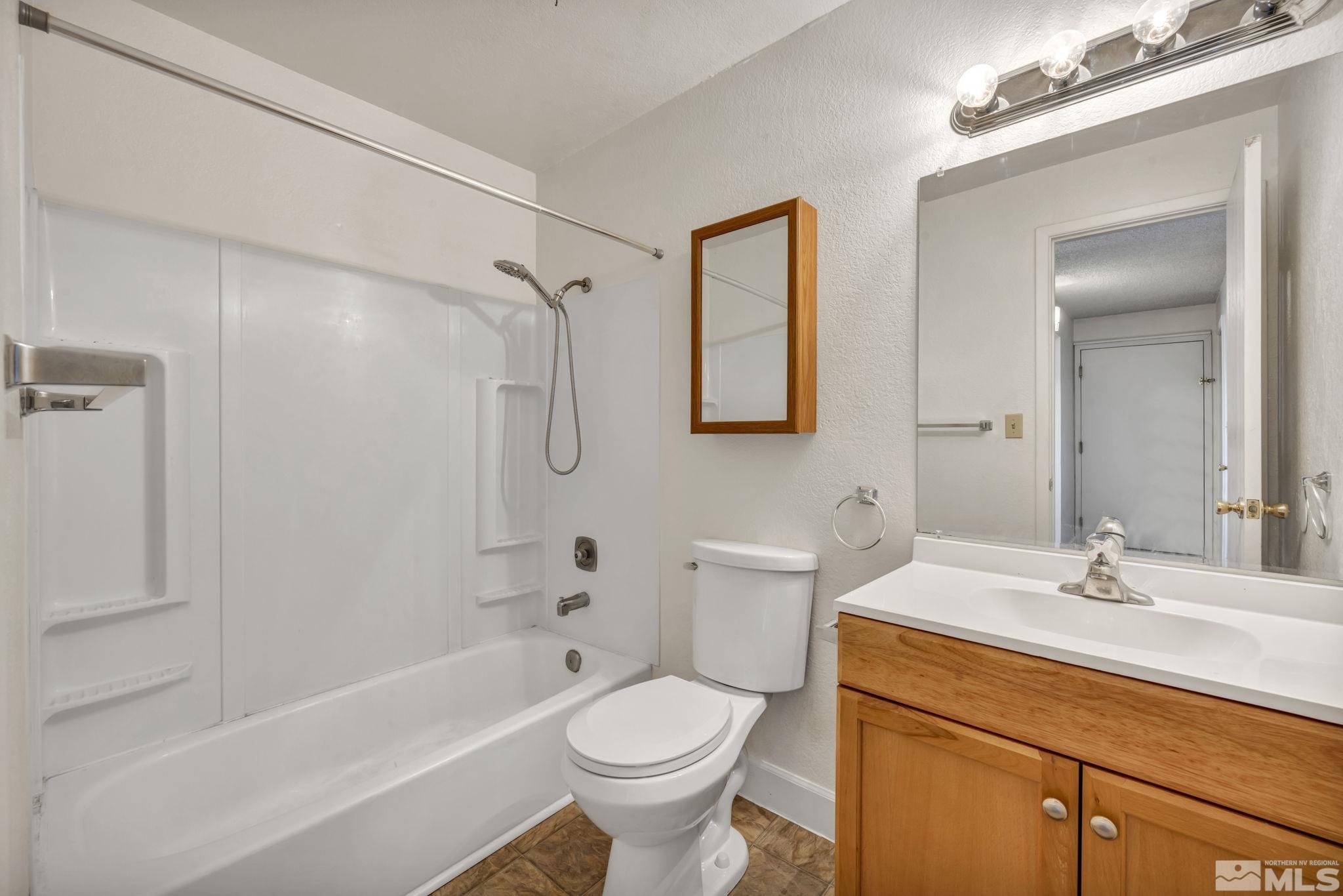 Photo #13: 240010904 Listing: Photo #13