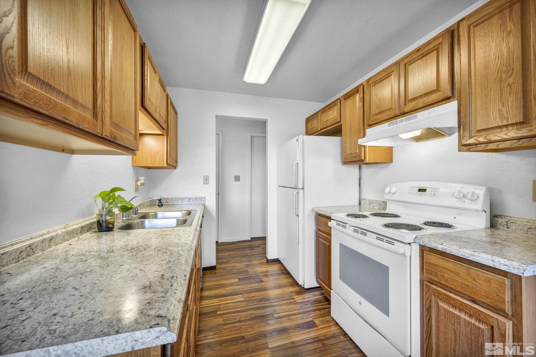Photo #32: 240010904 Listing: Photo #32