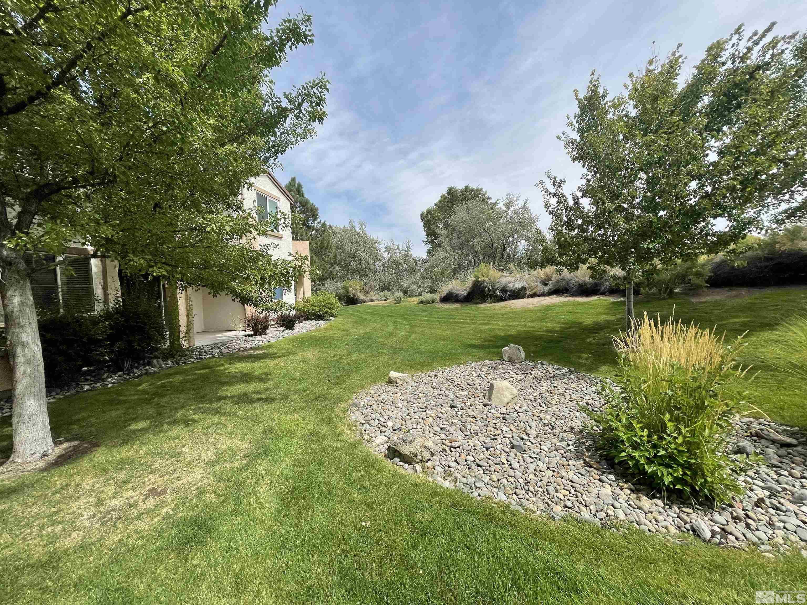 Photo #4: 240010979 Listing 