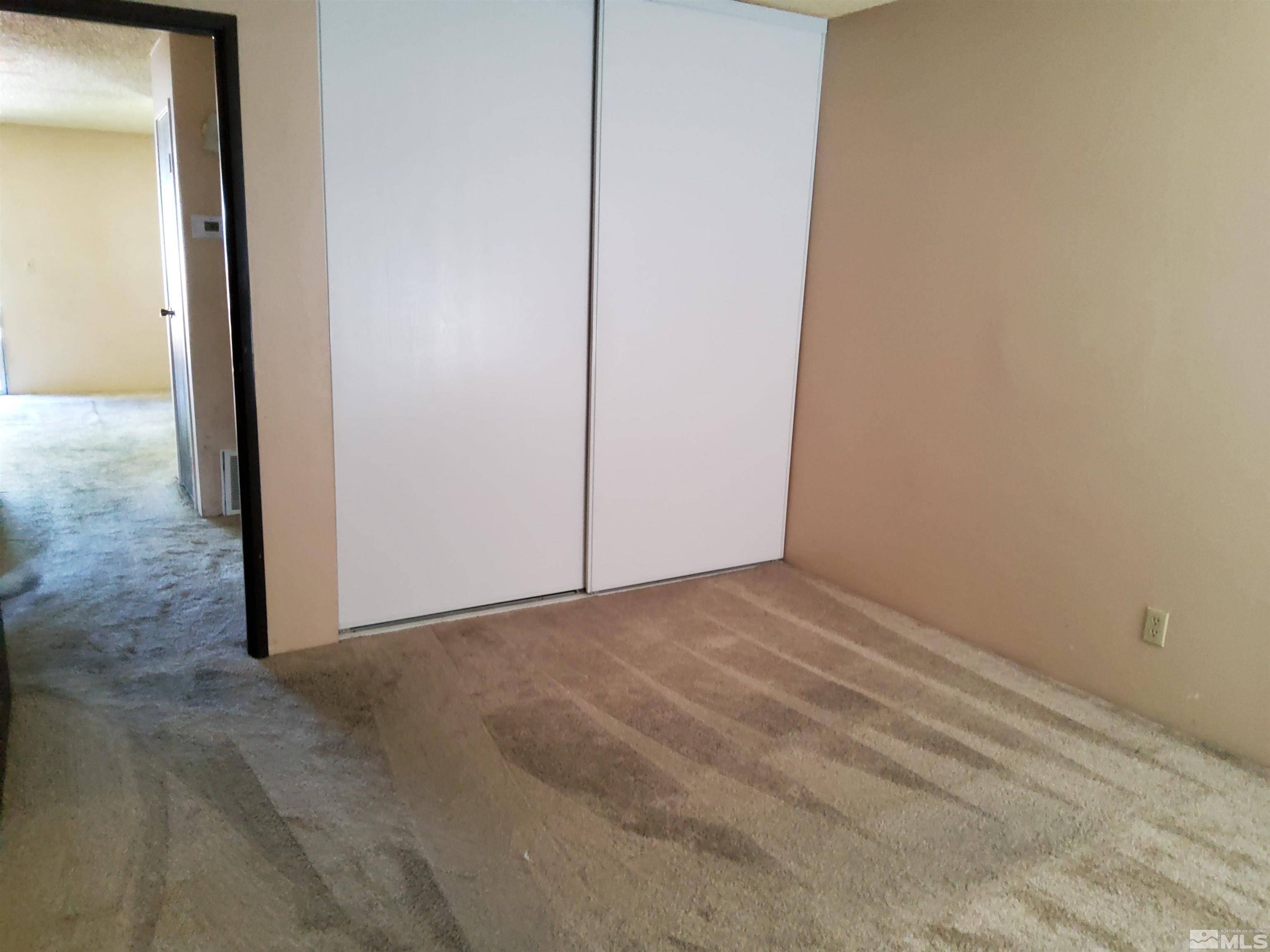 Photo #5: 240011025 Listing 