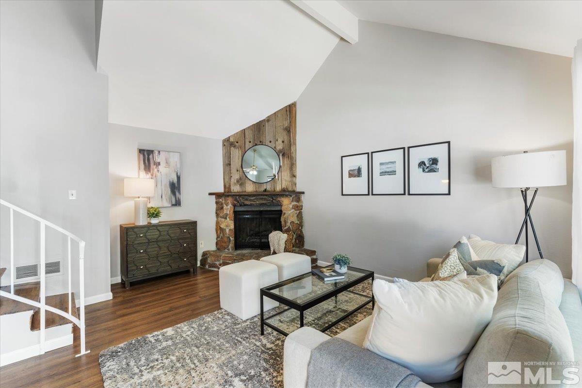 Photo #3: 240011135 Listing 