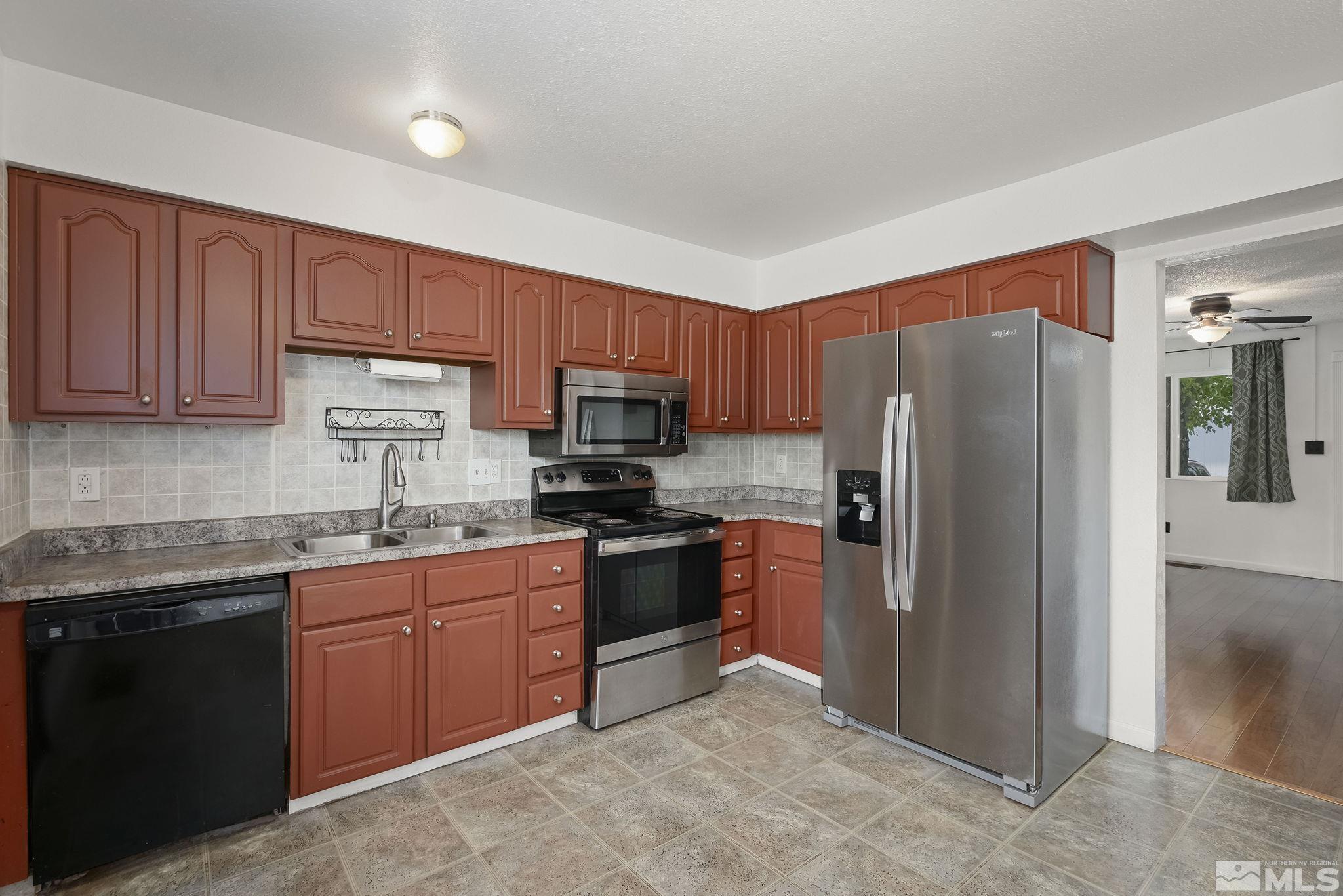 Photo #4: 240011259 Listing 